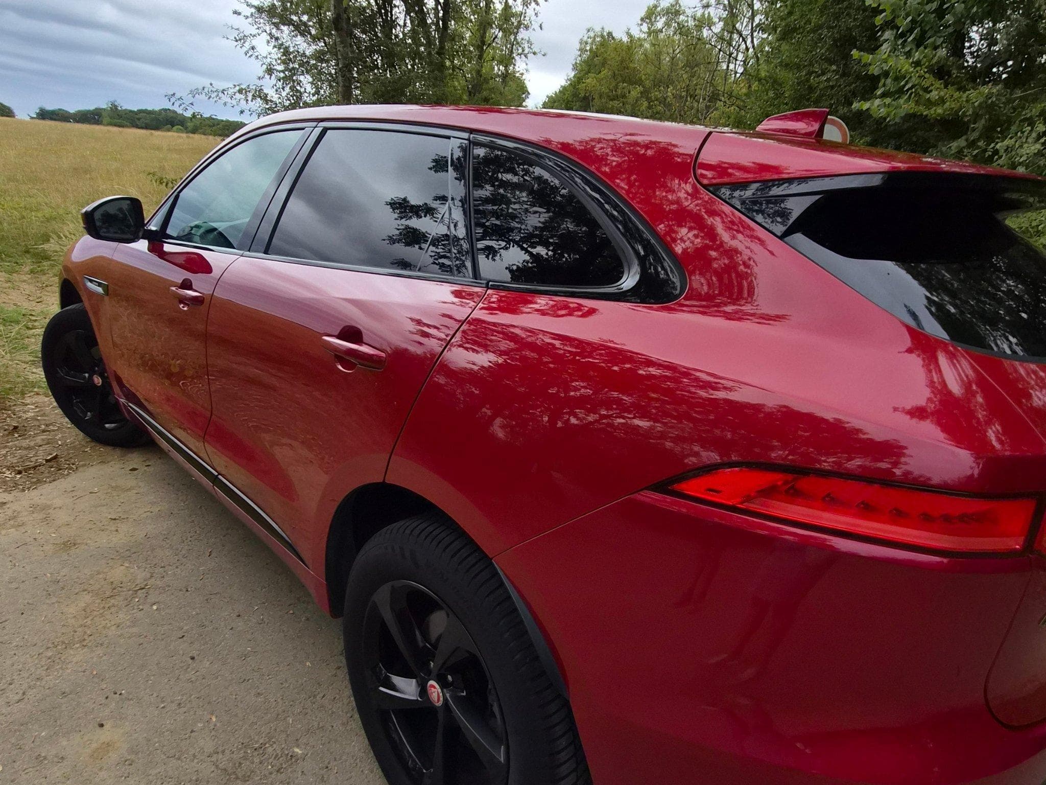 Jaguar F-Pace R Sport (2019) - Photo 3