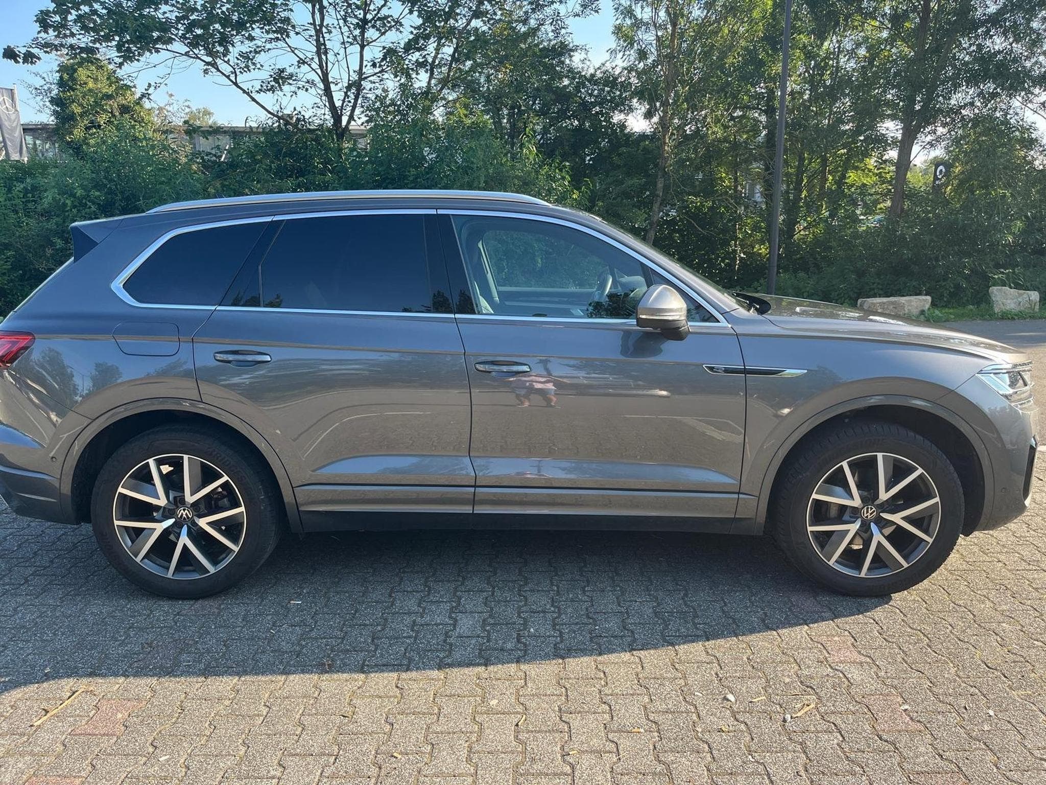 VW Touareg R-line (2022) - Photo 1