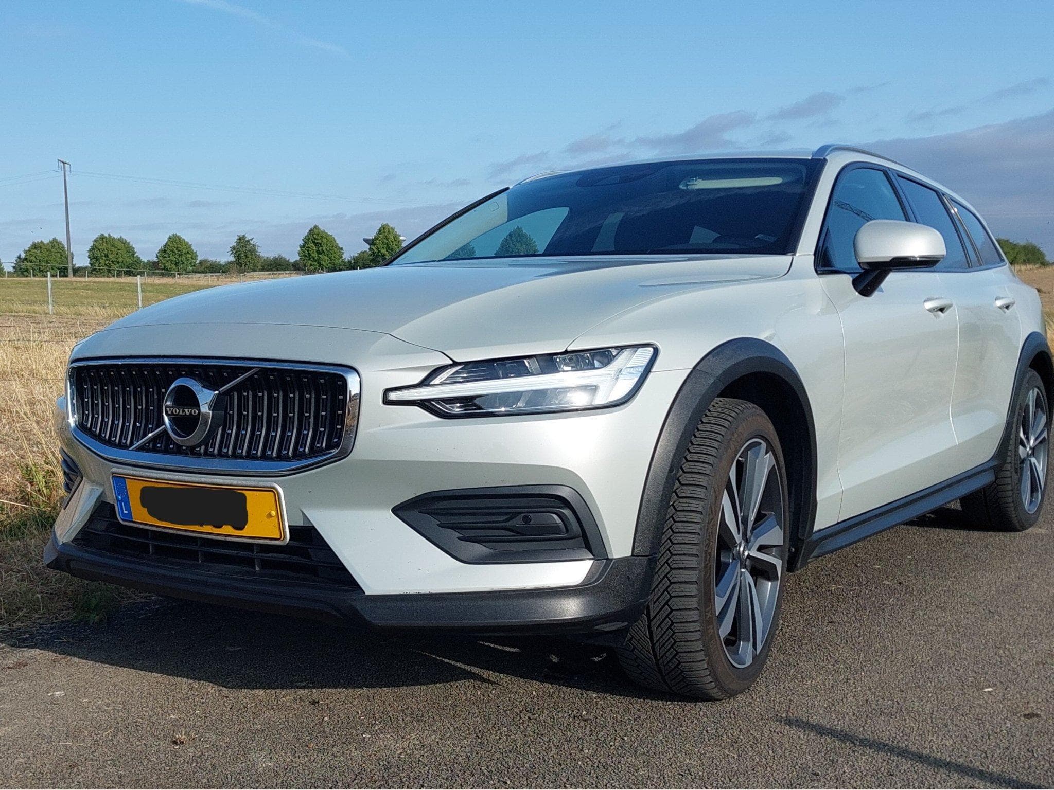 Volvo V60 V60 Cross Country D4 AWD Geartronic (2019) - Photo 1