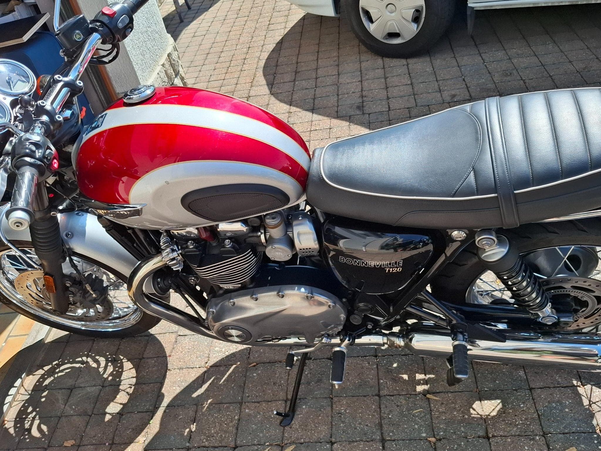 Triumph Bonneville T120 (2016) - Foto 3
