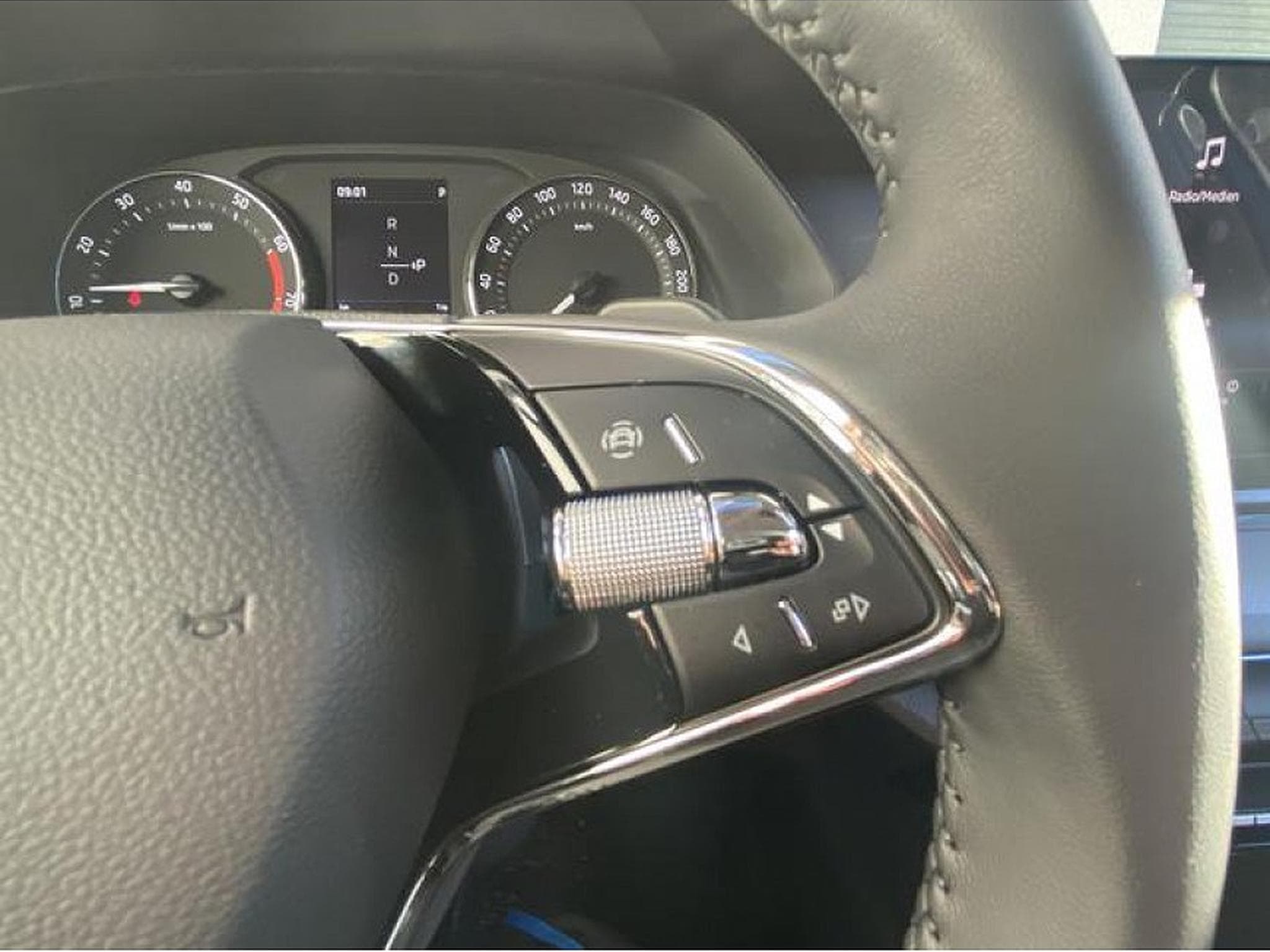 Skoda Octavia (2024) - Foto 16