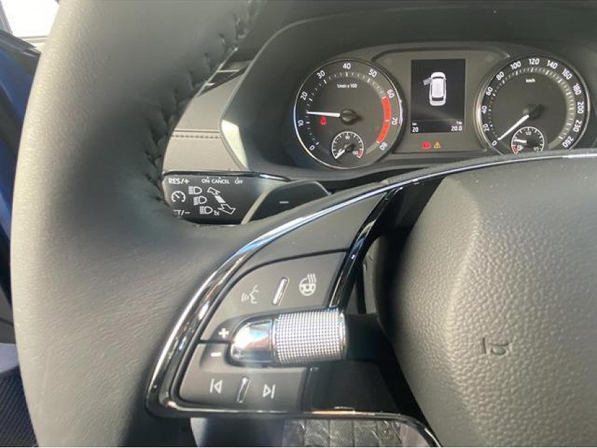 Skoda Octavia (2024) - Foto 19