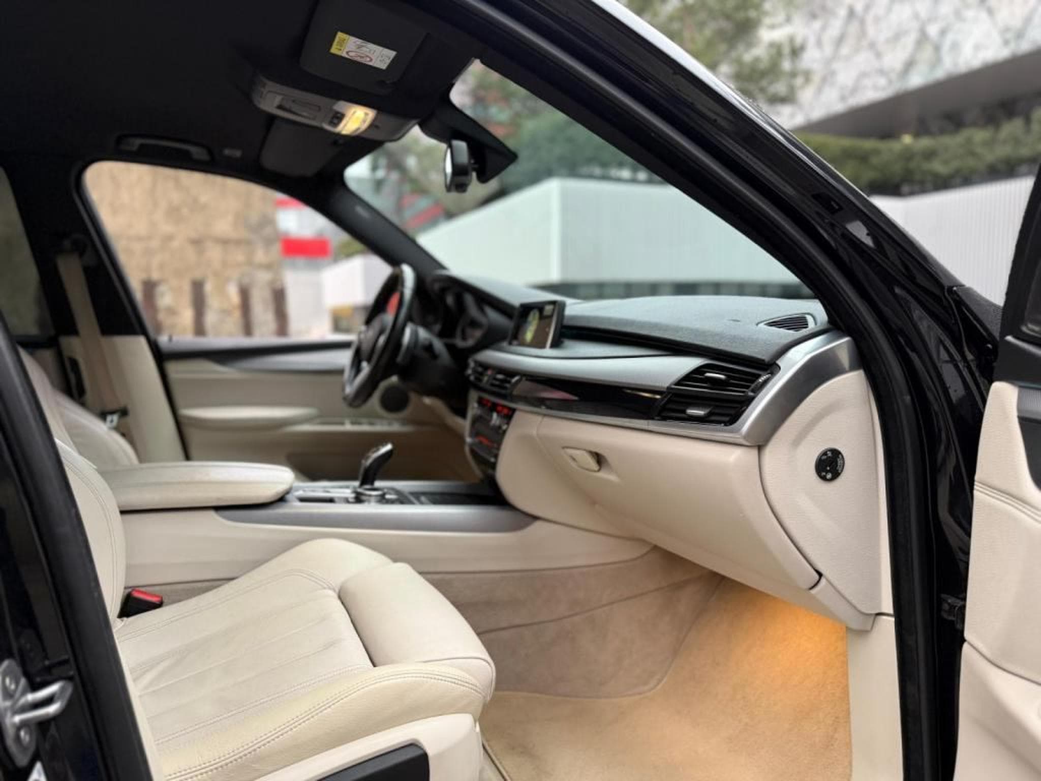 BMW X5 50D / Pack M / Camera 360 / 7 Places / (2015) - Foto 19
