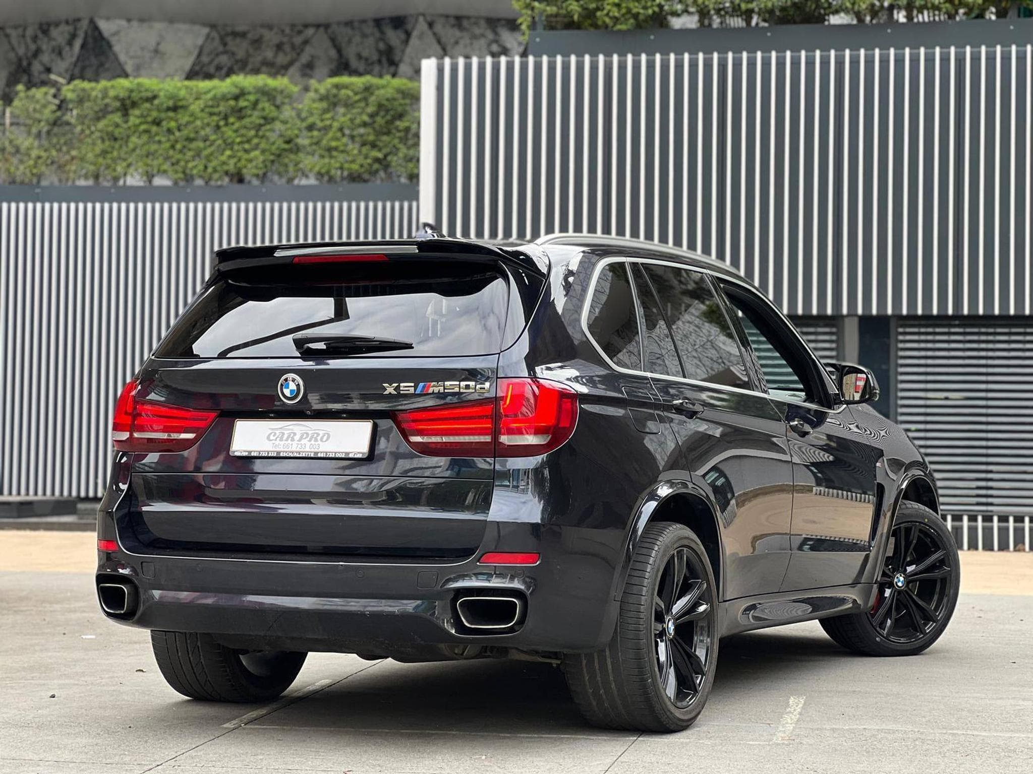 BMW X5 50D / Pack M / Camera 360 / 7 Places / (2015) - Foto 3