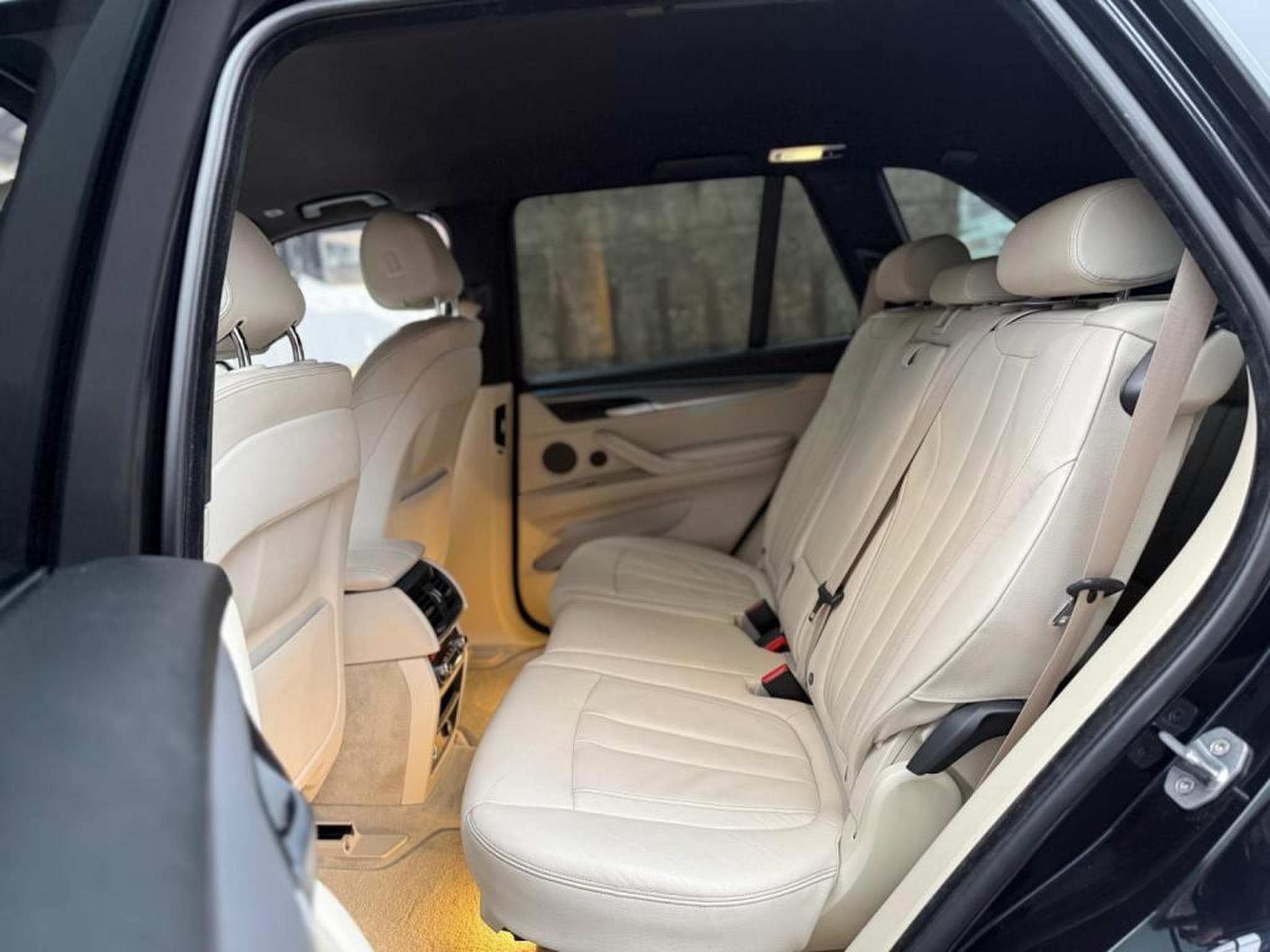 BMW X5 50D / Pack M / Camera 360 / 7 Places / (2015) - Foto 21