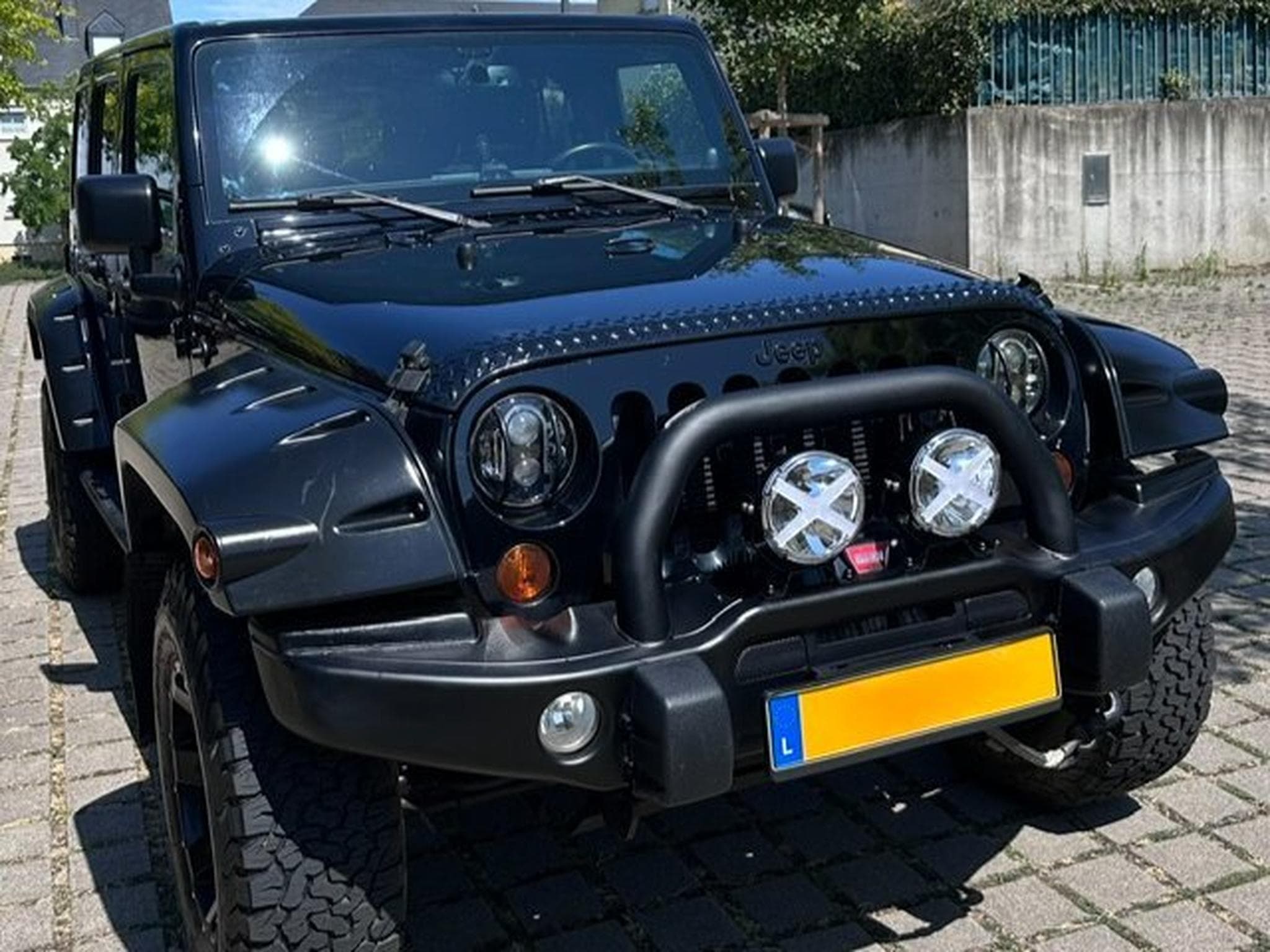 Jeep Wrangler Sahara (2013) - Photo 2