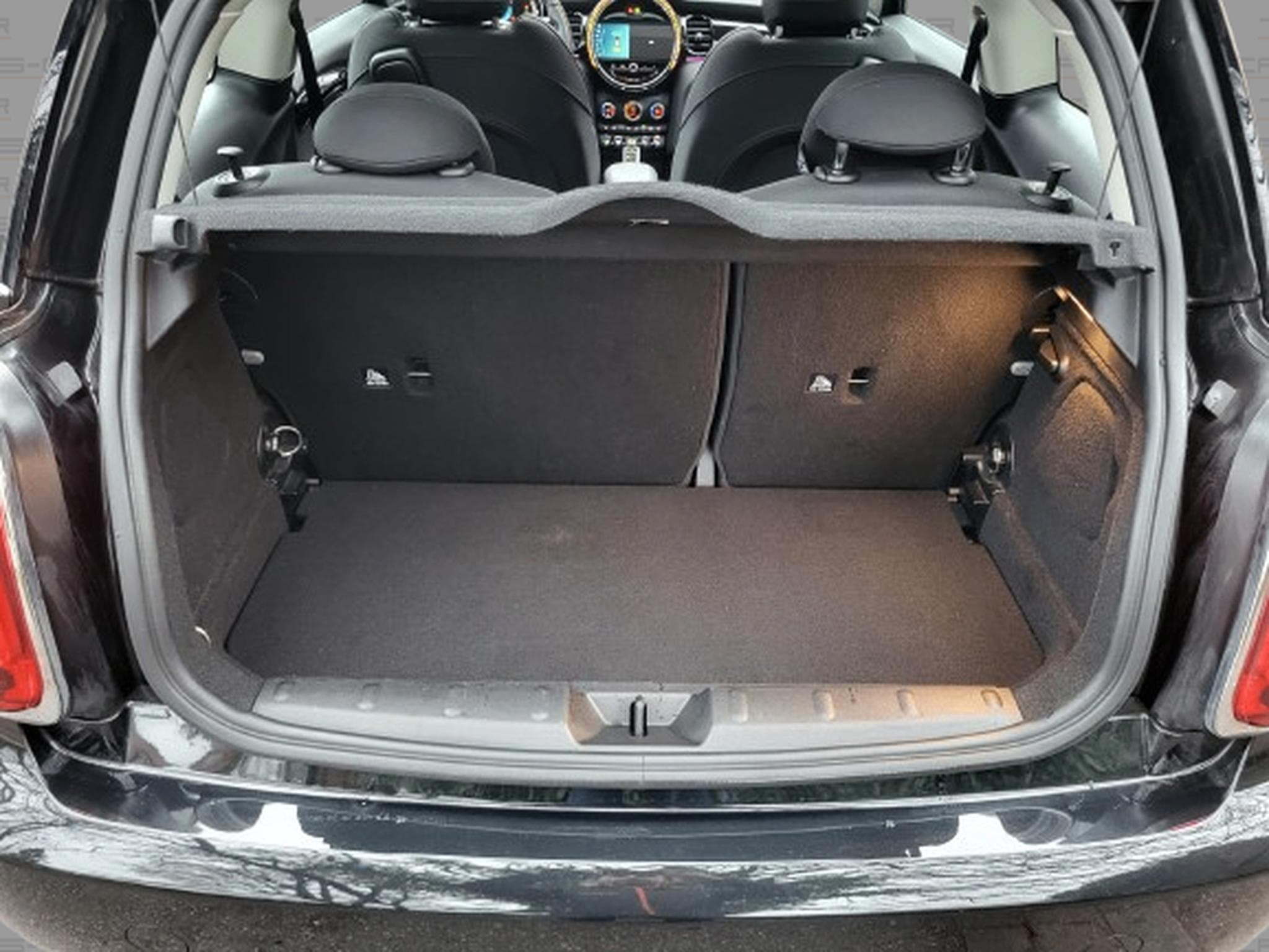 Mini Cooper SE (2022) - Photo 10