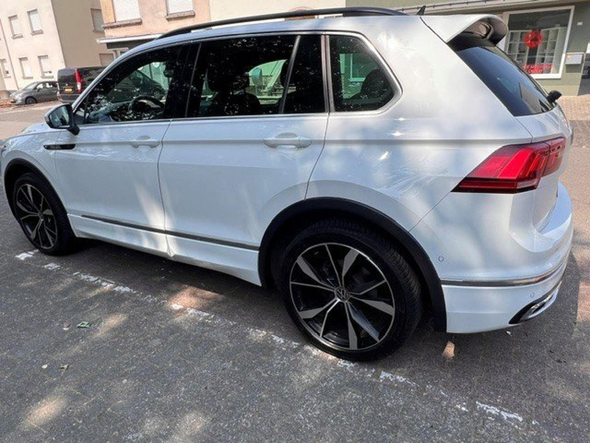 VW Tiguan R-line (2020) - Photo 2
