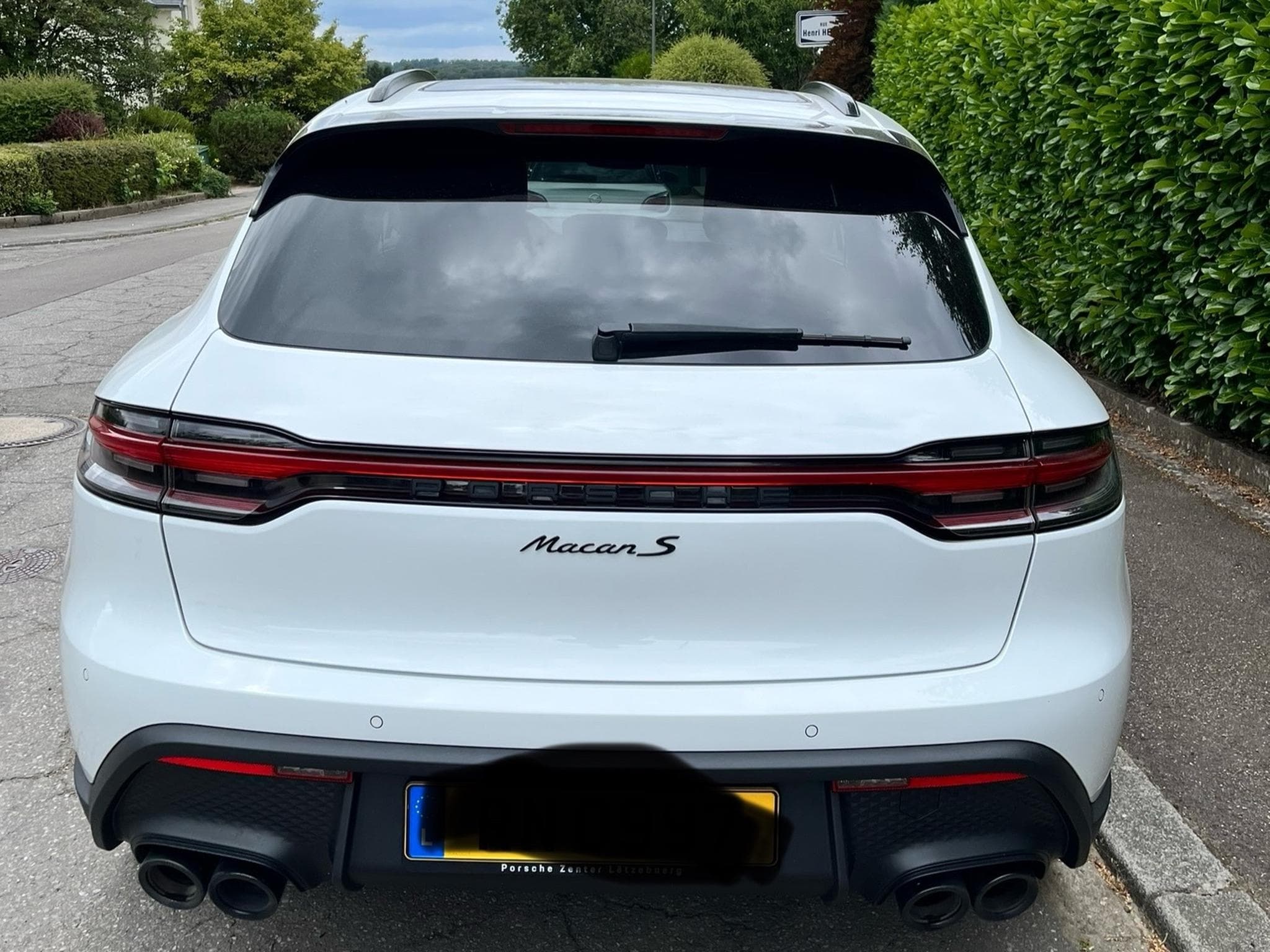 Porsche Macan S (2022) - Photo 2