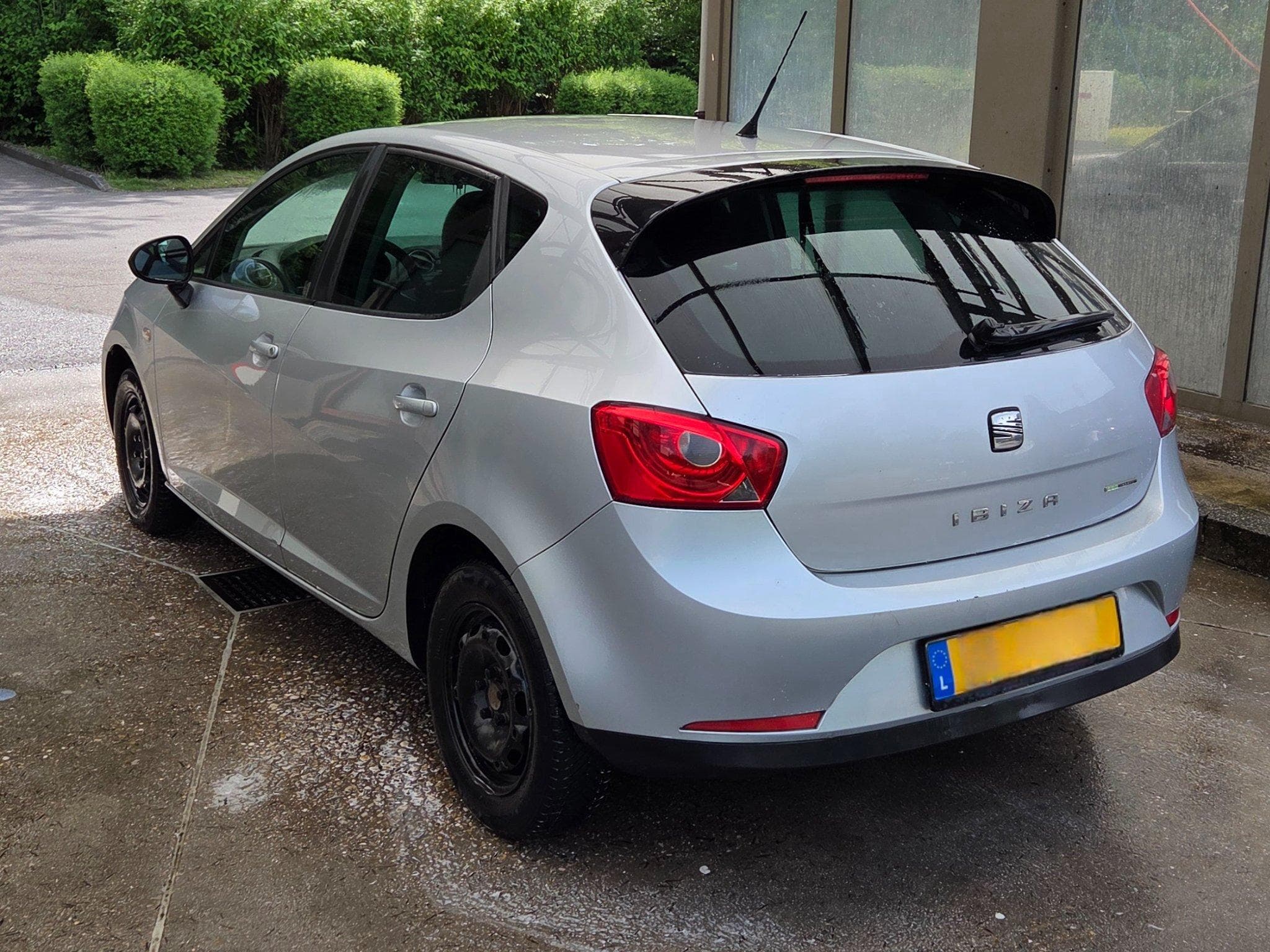 Seat Ibiza Tdi Ecomotive (2010) - Photo 2