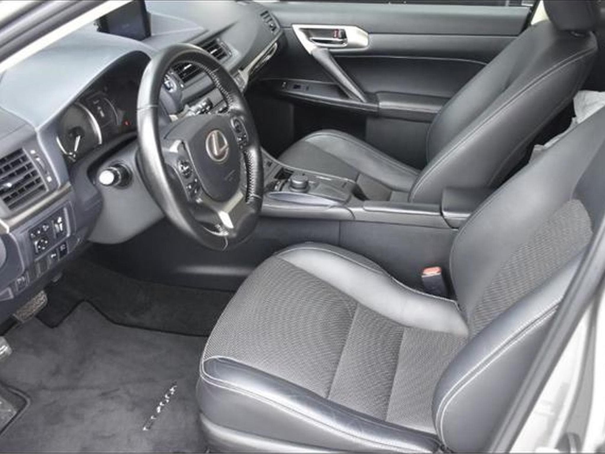 Lexus CT 200H 99 cv Business Model (2018) - Foto 6