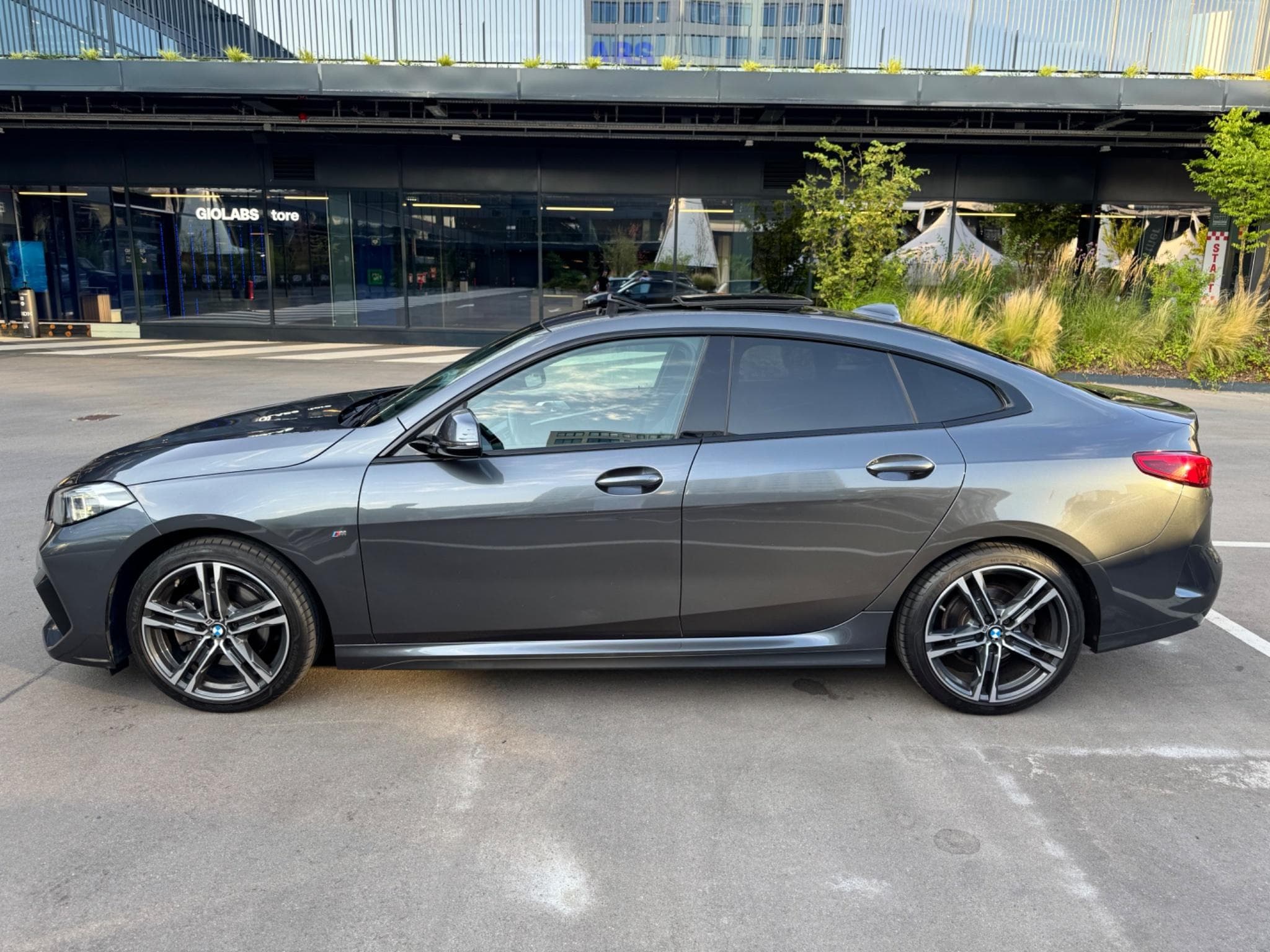 BMW 218 Gran Coupé Sport M (2021) - Foto 3
