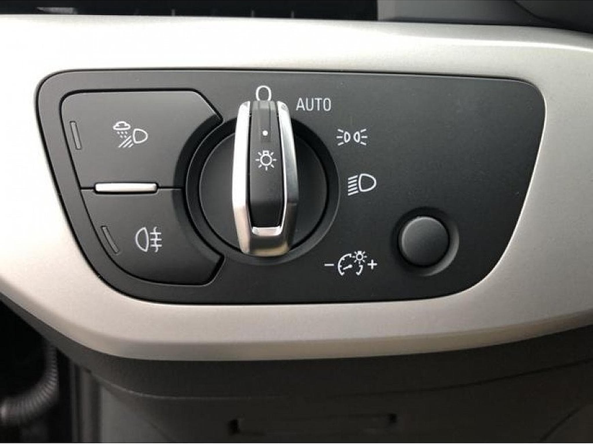 Audi A4 (2023) - Foto 14