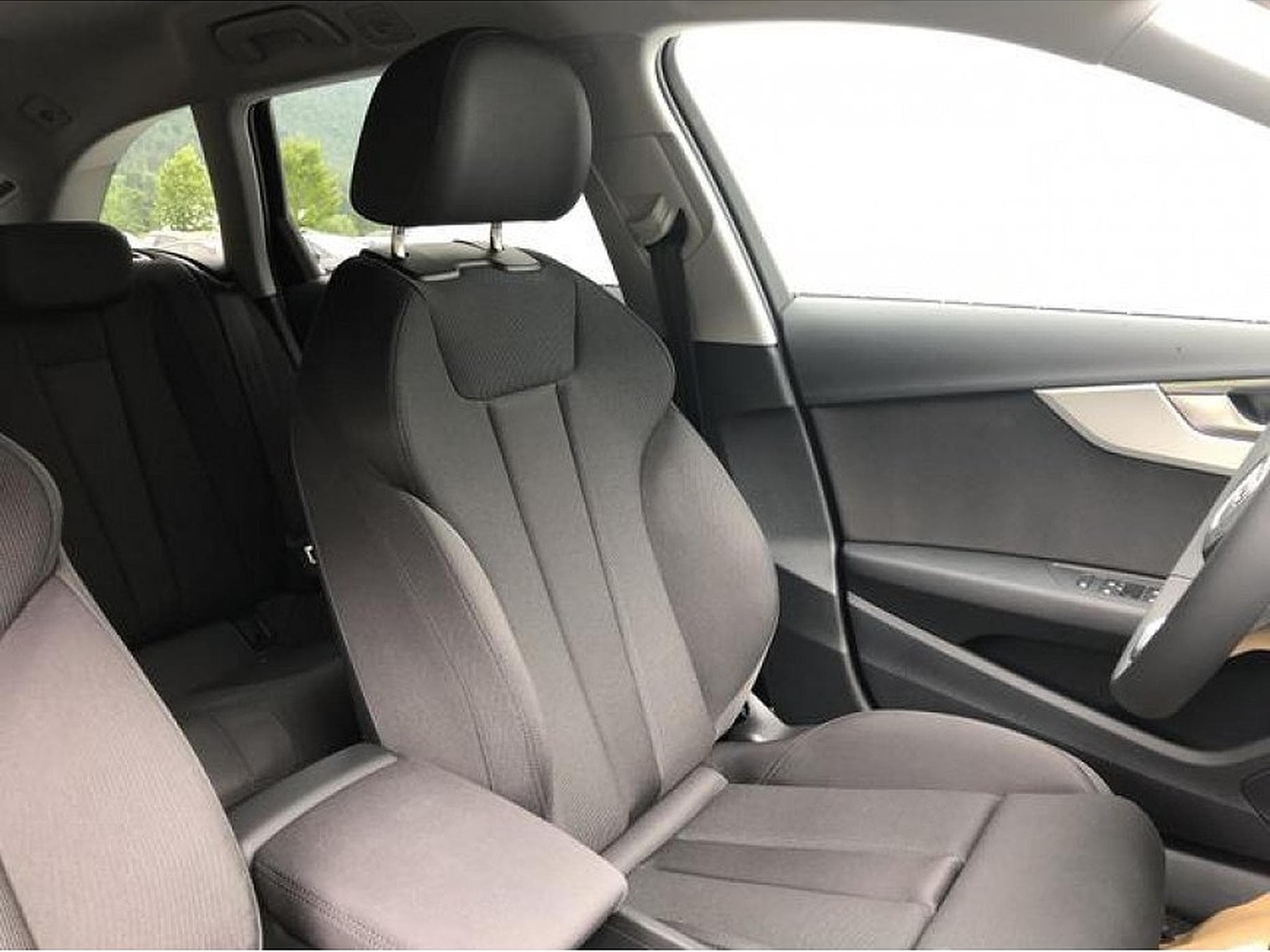 Audi A4 (2023) - Foto 16