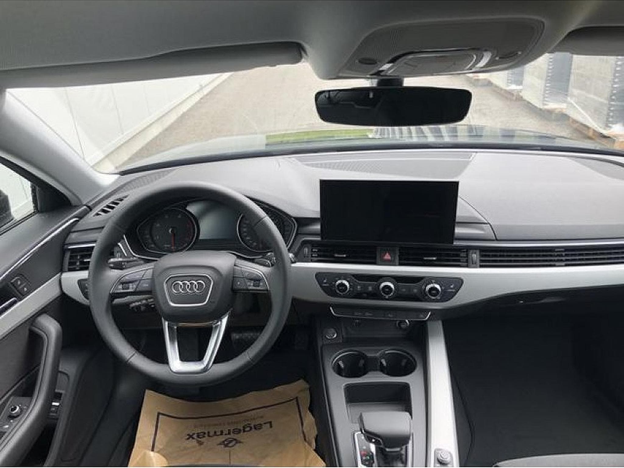 Audi A4 (2023) - Foto 18