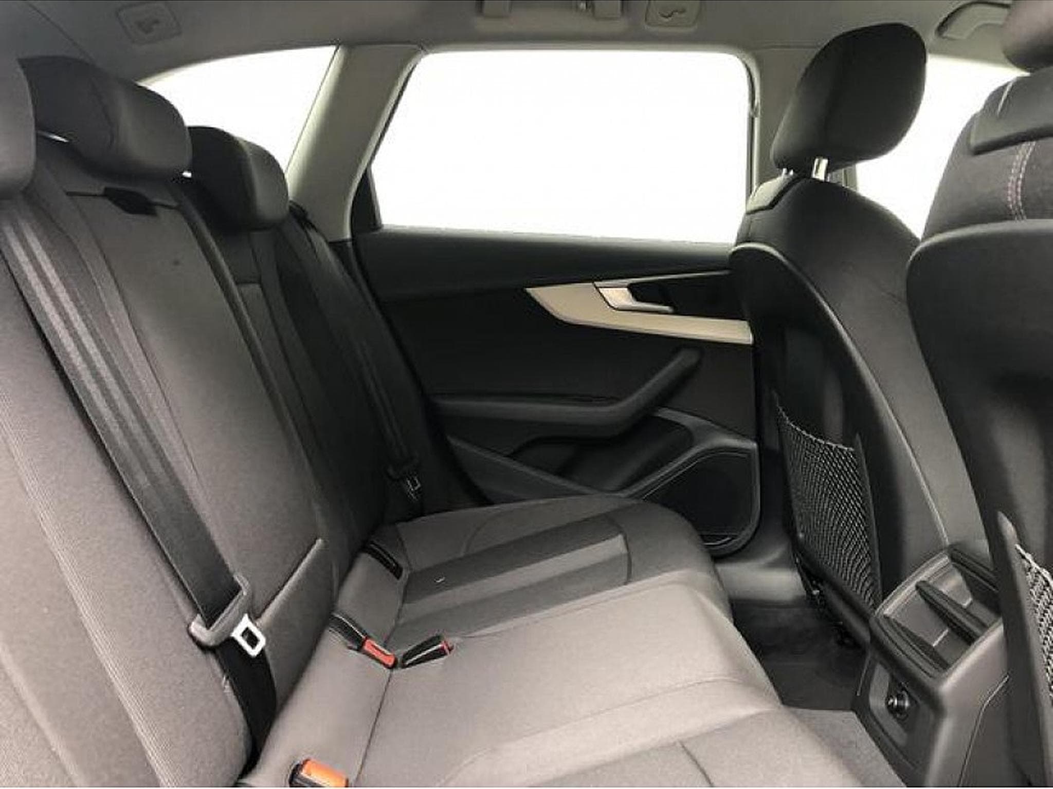 Audi A4 (2023) - Foto 19