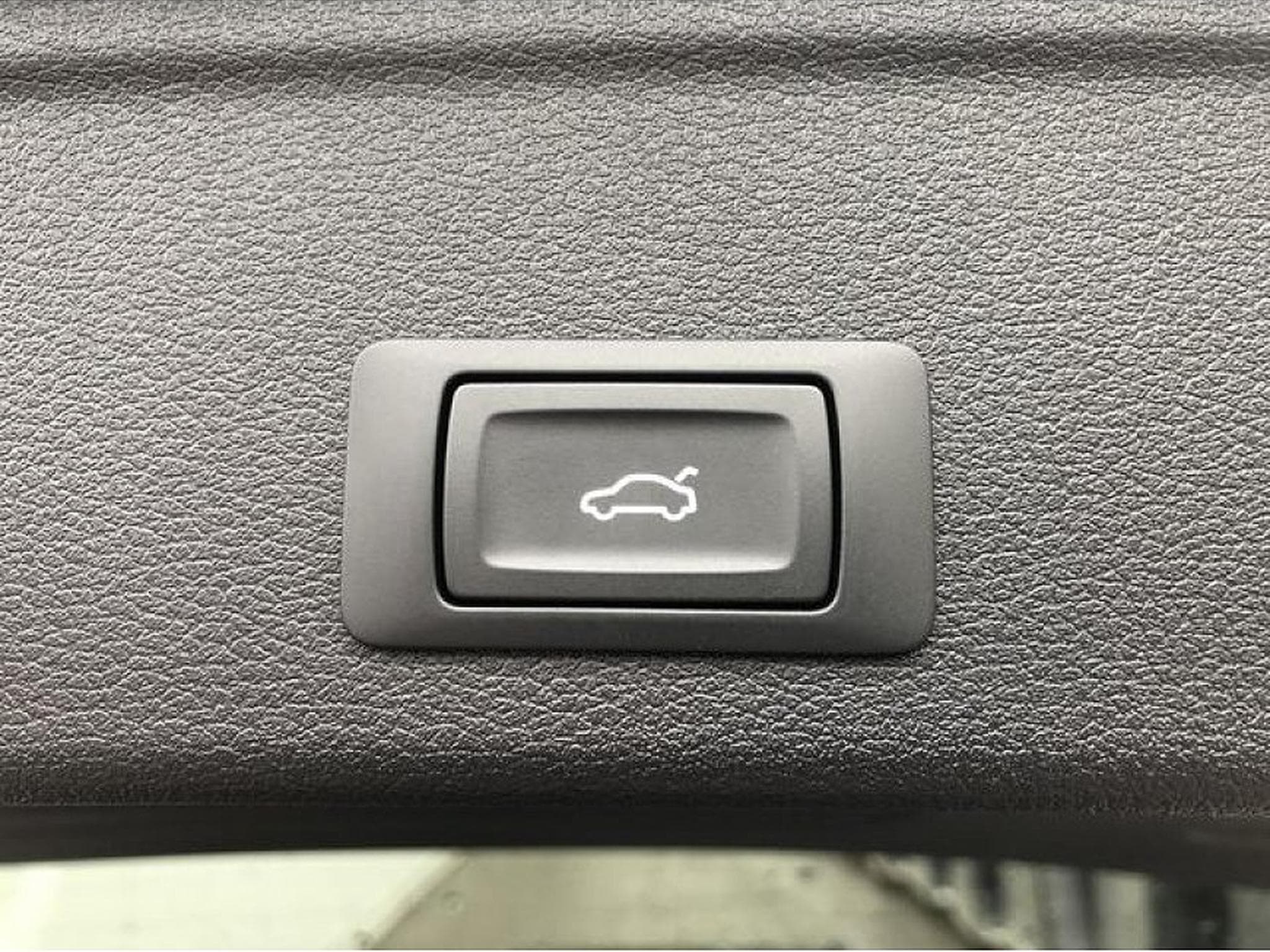 Audi A4 (2023) - Foto 20