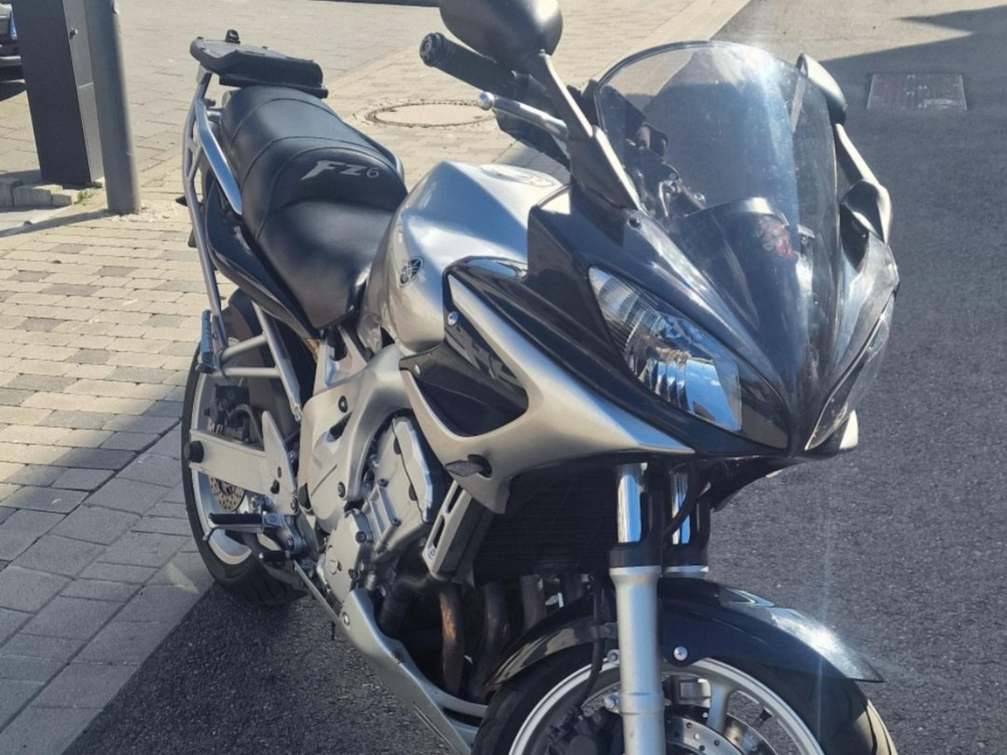 Yamaha FZ6 S (2005) - Photo 1