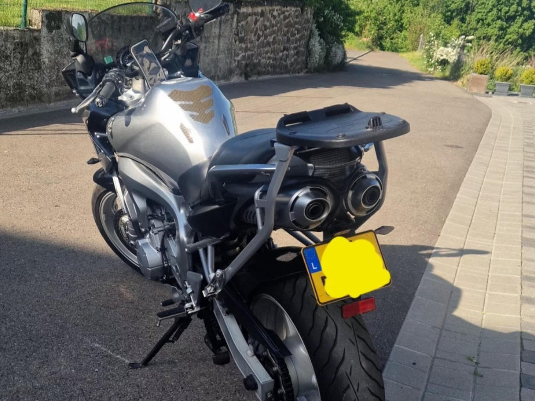Yamaha FZ6 S (2005) - Photo 2