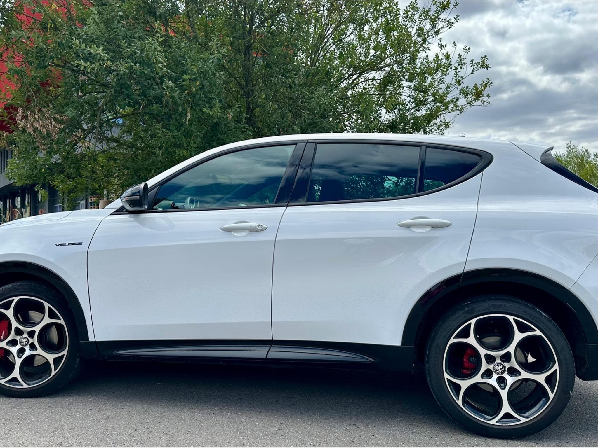 Alfa-Romeo Tonale Véloce 1,6 tdi (2025) - Photo 1