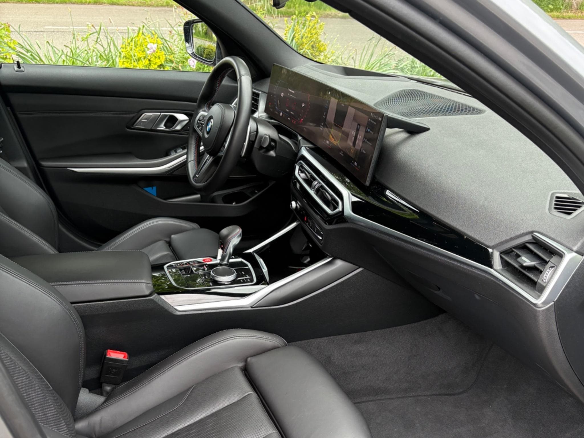 BMW M3 M3 xDrive M Competition (2024) - Photo 10