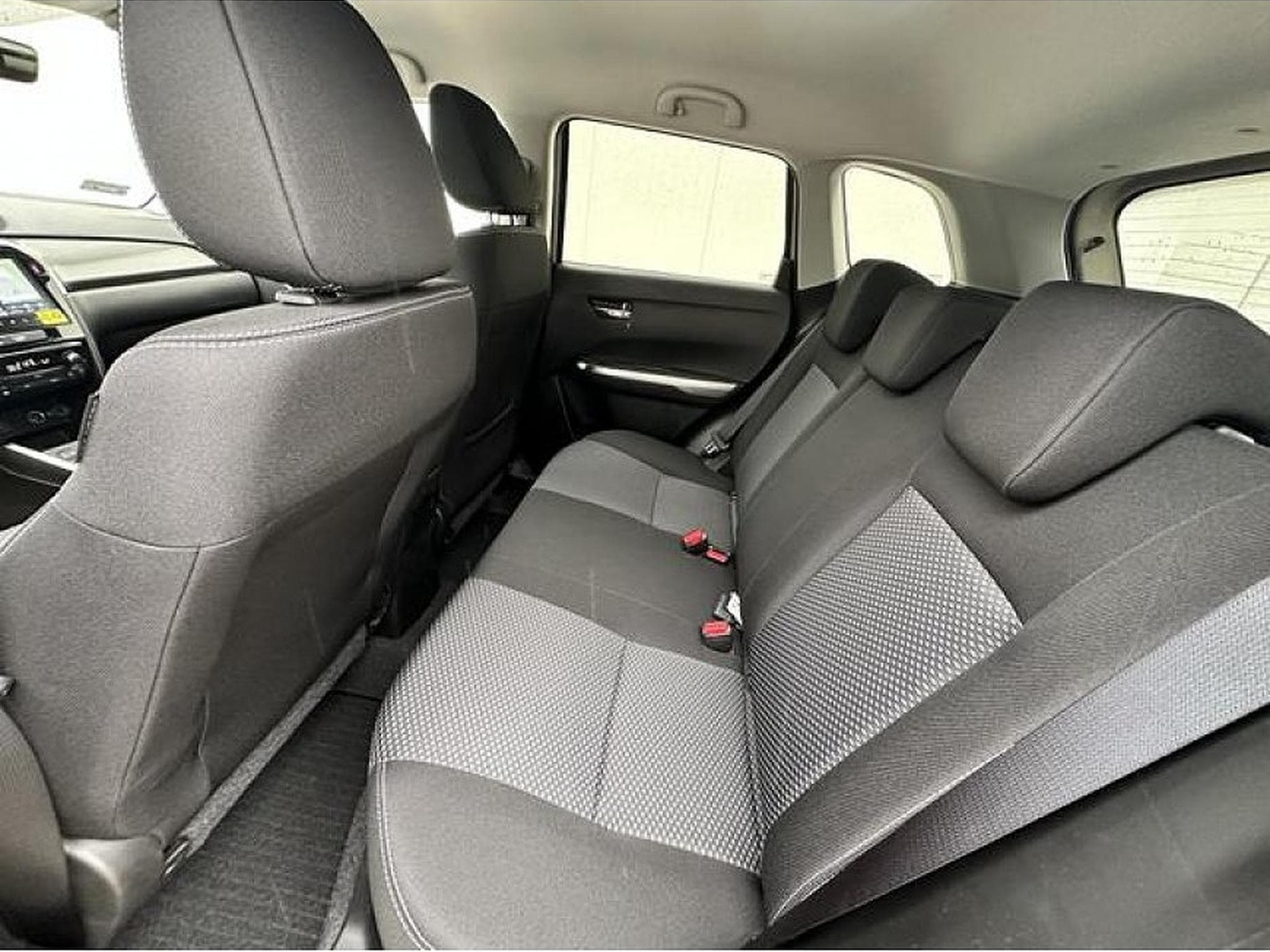 Suzuki Vitara (2025) - Photo 23