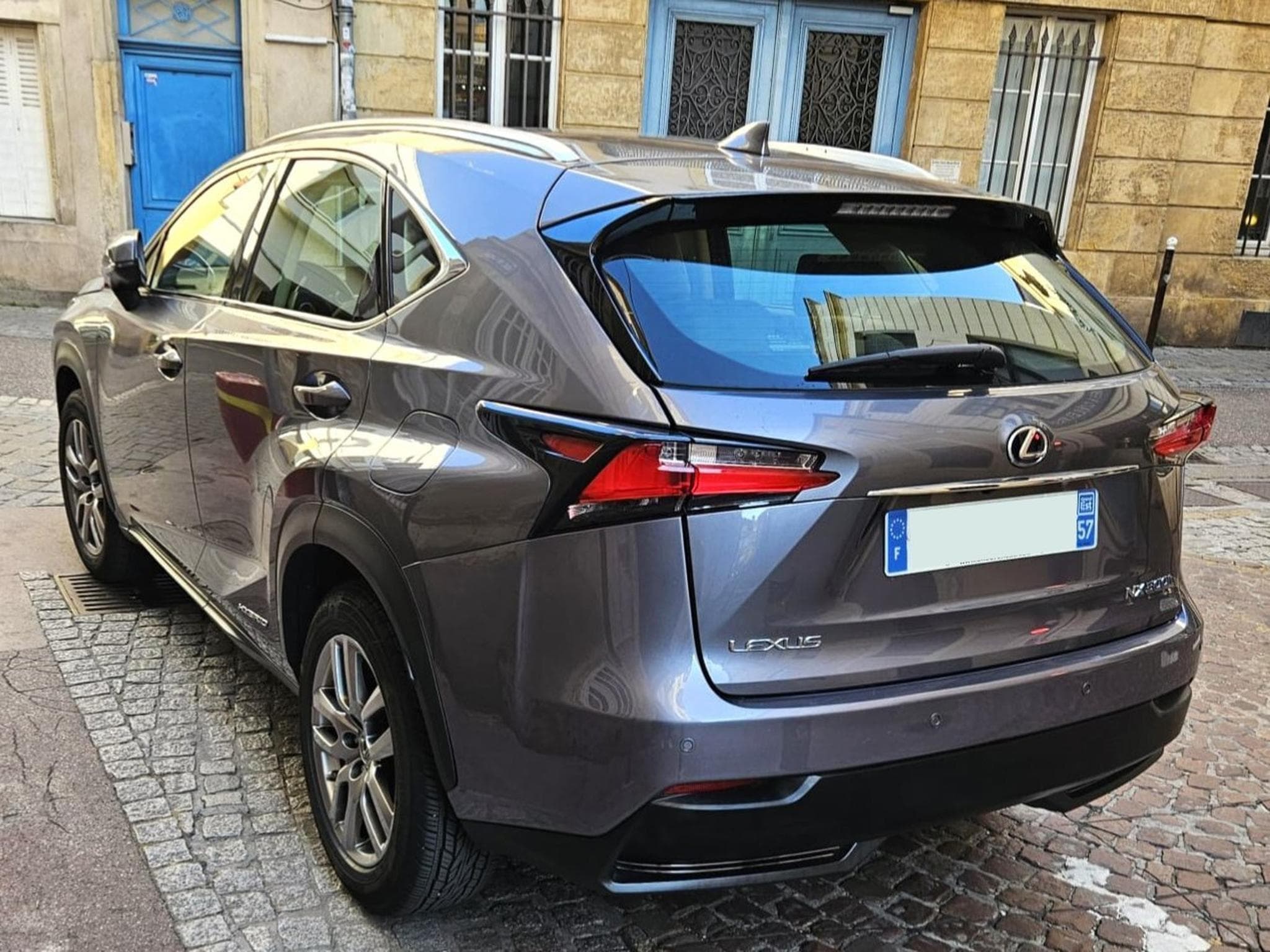 Lexus NX Executive (2017) - Foto 2