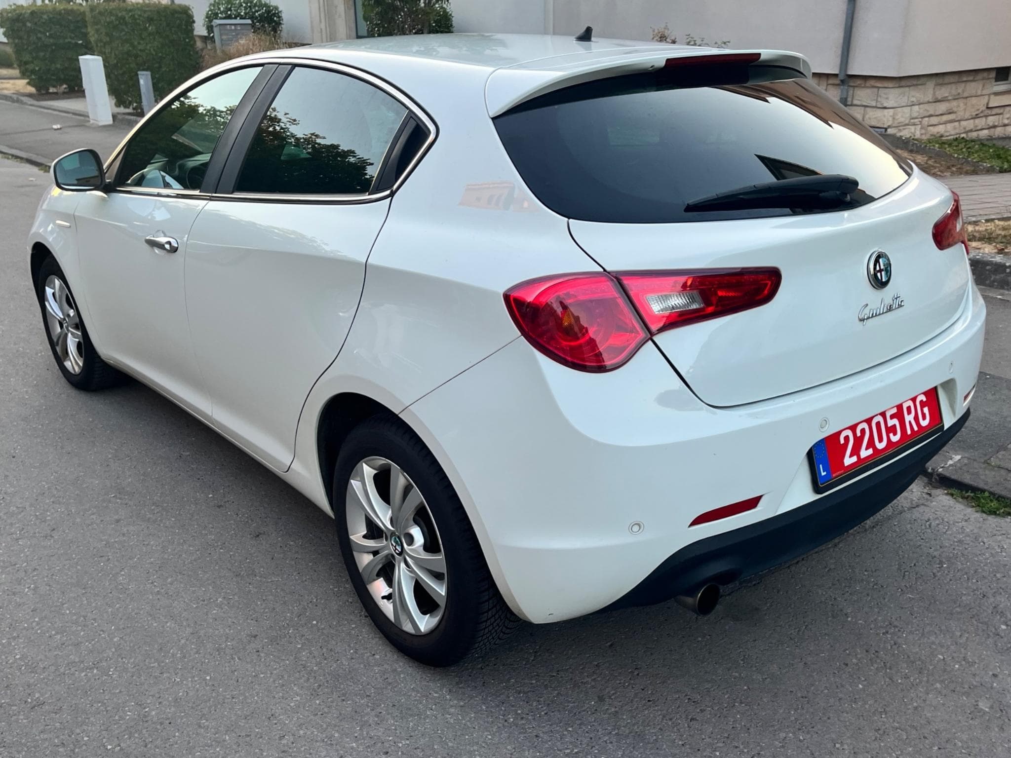 Alfa-Romeo Giulietta 1,6 jtd (2013) - Foto 2