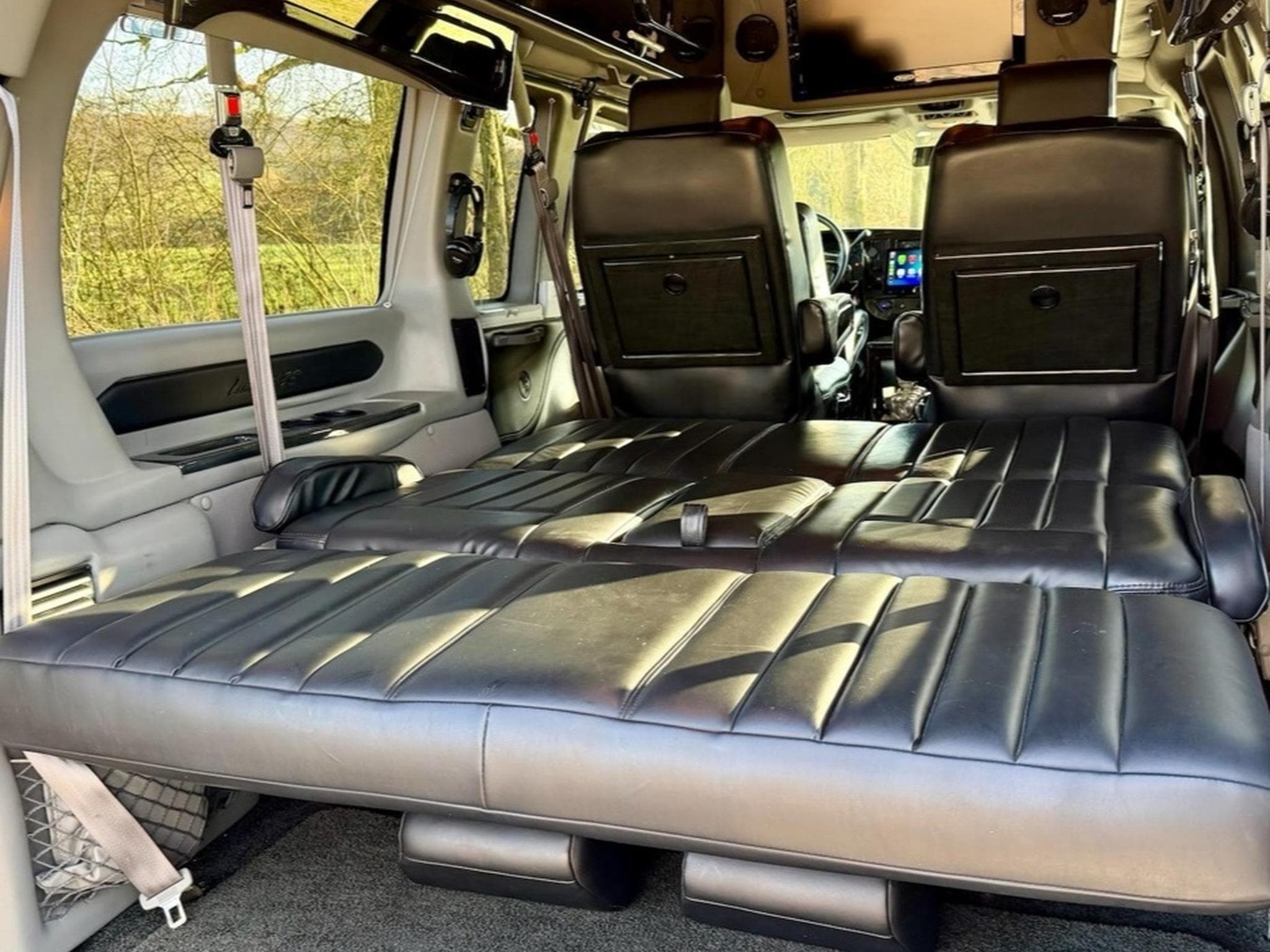 Chevrolet Express Explorer SE Limited 4x4 all black (2013) - Photo 9