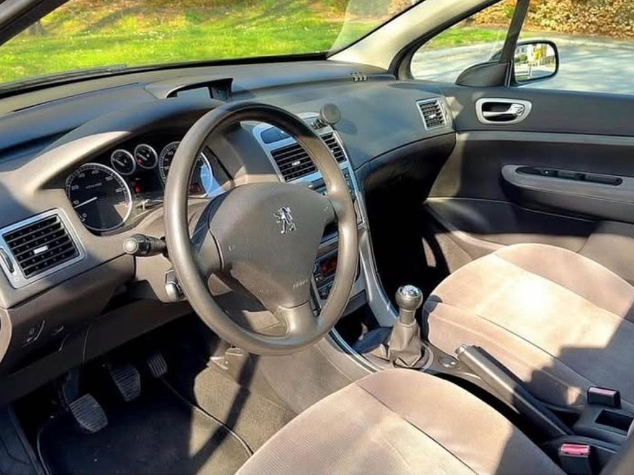 Peugeot 307 (2004) - Foto 2