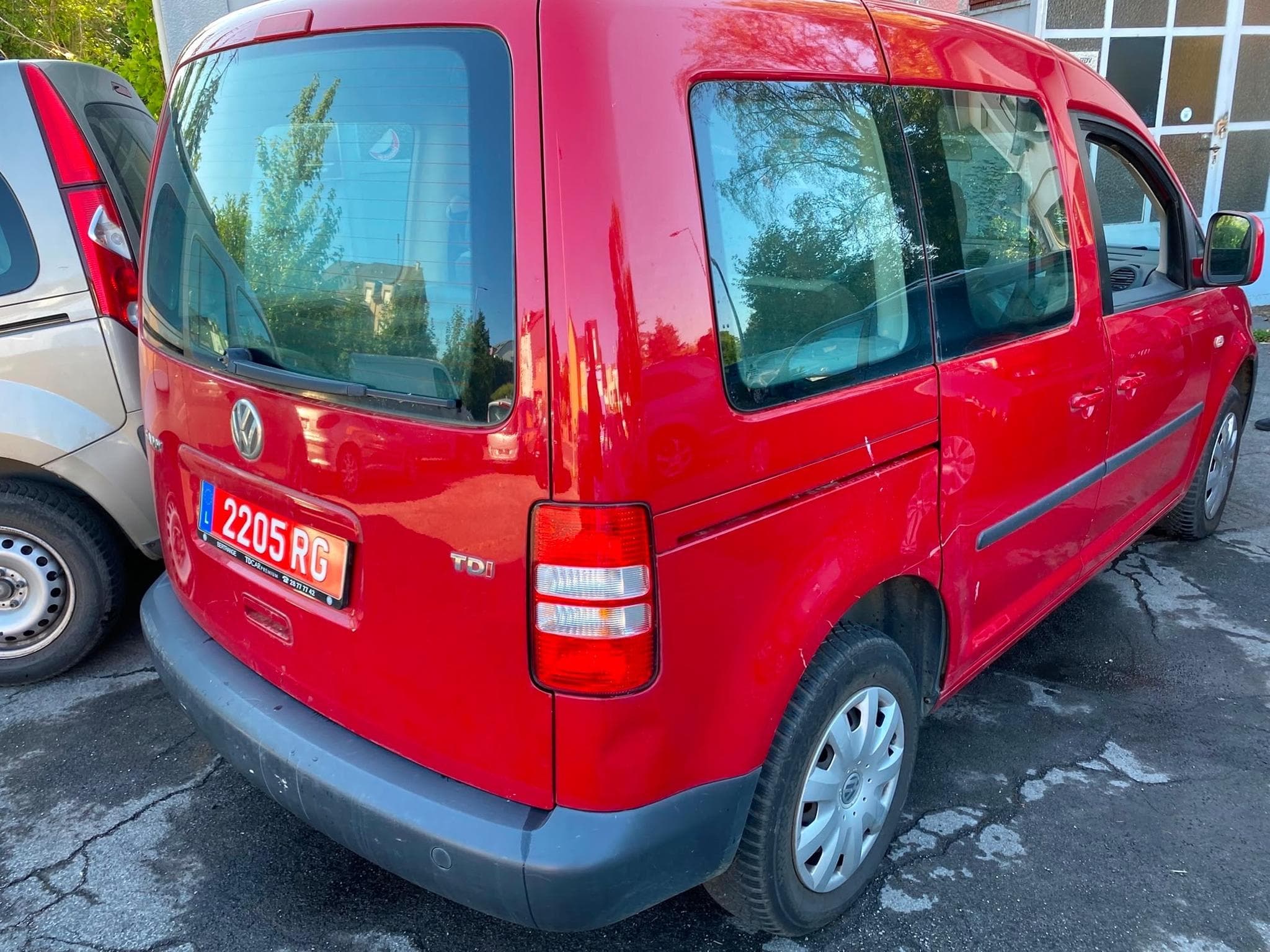 VW Caddy 1.6 tdi (2011) - Foto 2