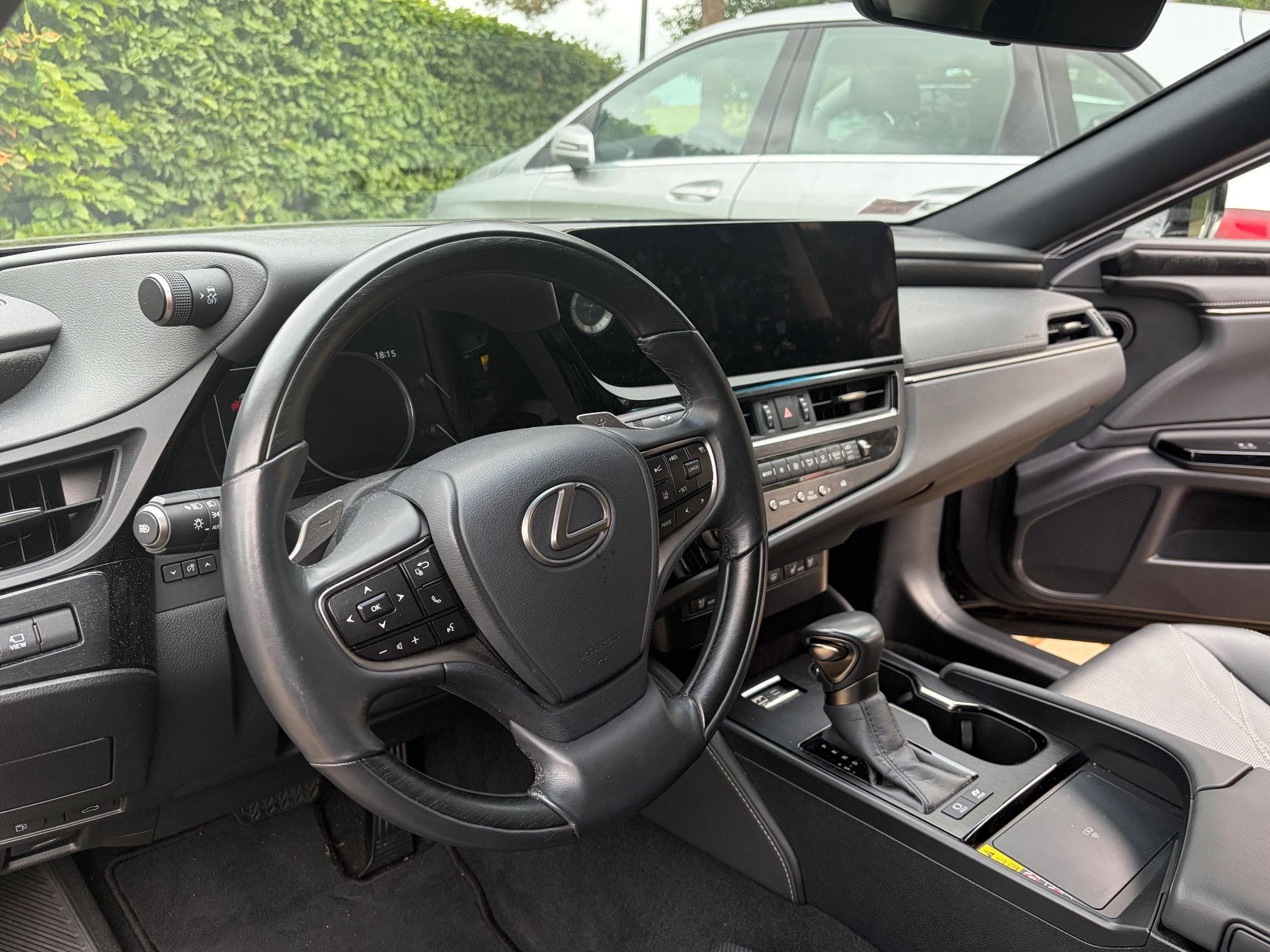 Lexus ES 300h Executive Line (2023) - Foto 7