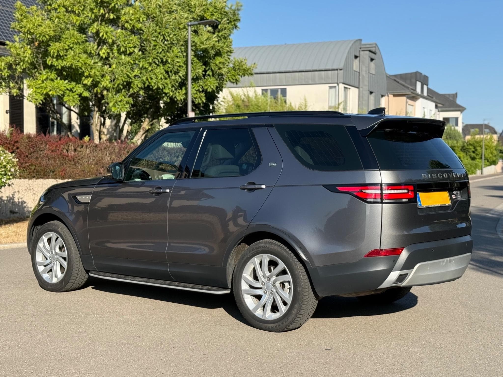 Land-Rover Discovery 3.0 Td6 HSE (2018) - Foto 2