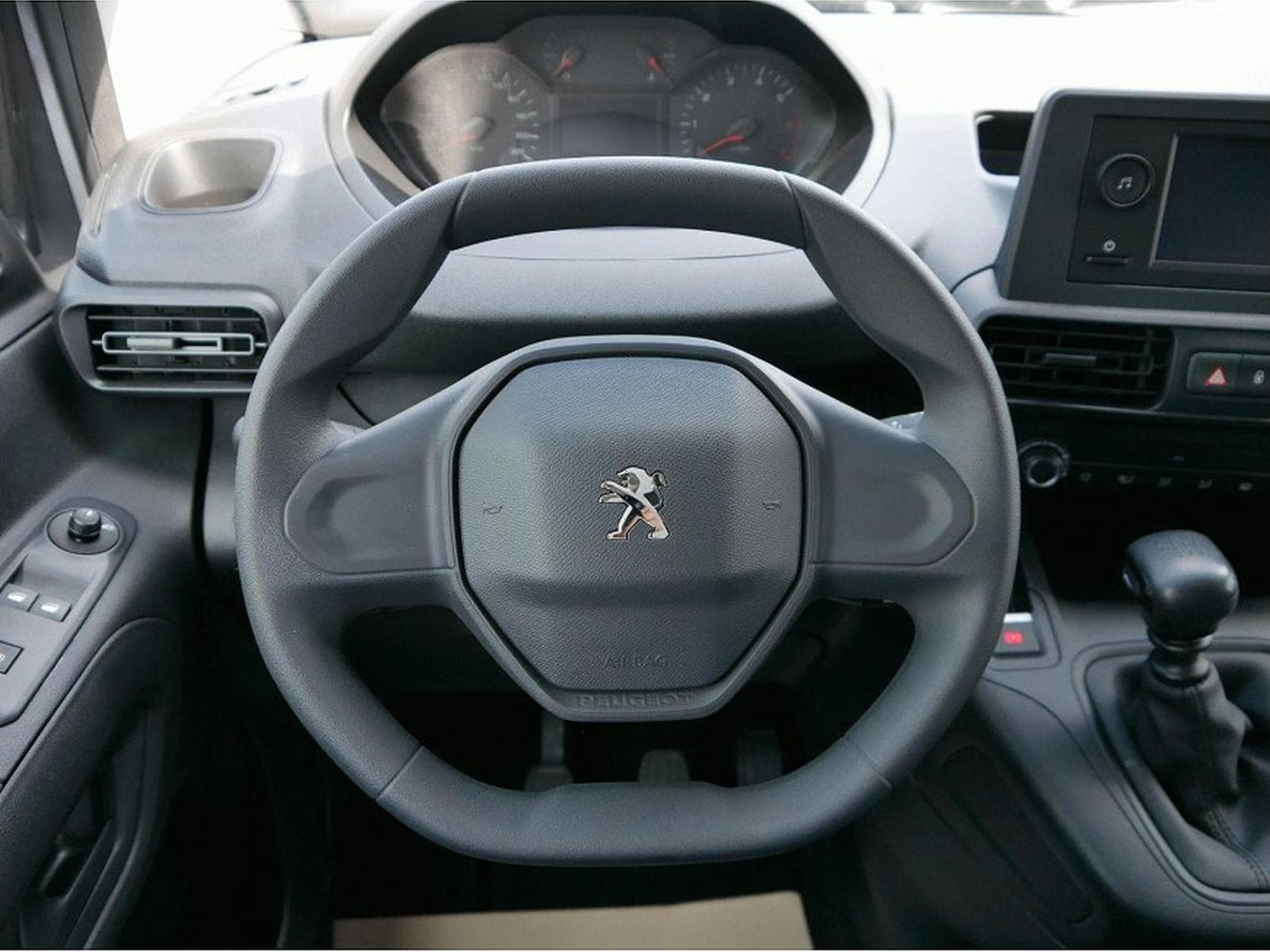 Peugeot Partner (2026) - Photo 11