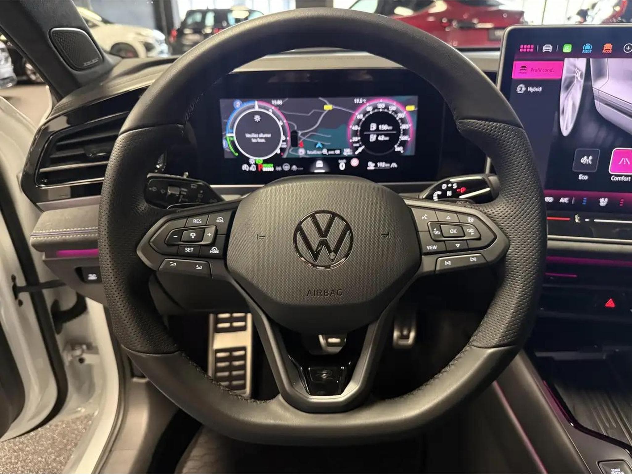 VW Passat (2025) - Photo 14