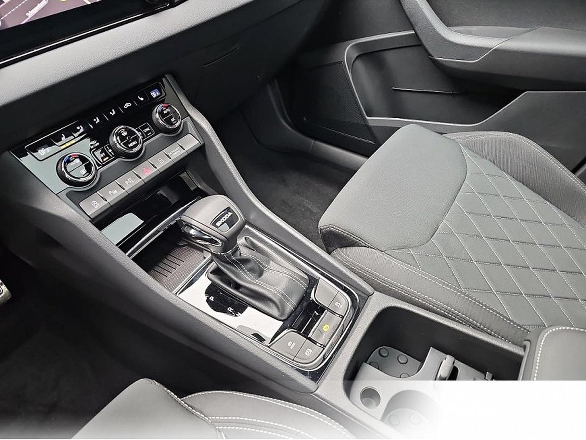 Skoda Karoq (2026) - Foto 11