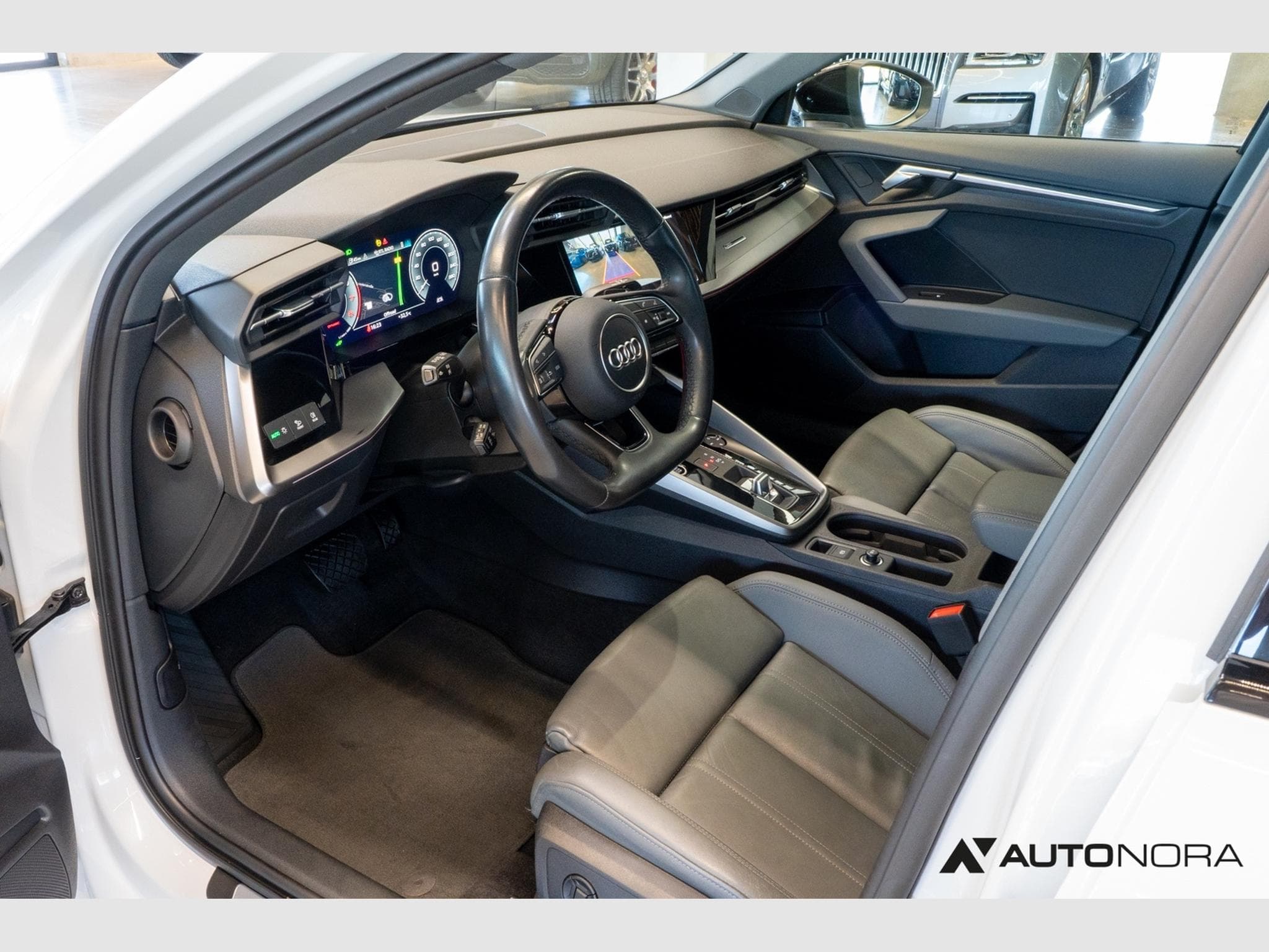 Audi A3 45 TFSIe Sportback S line (2023) - Photo 12