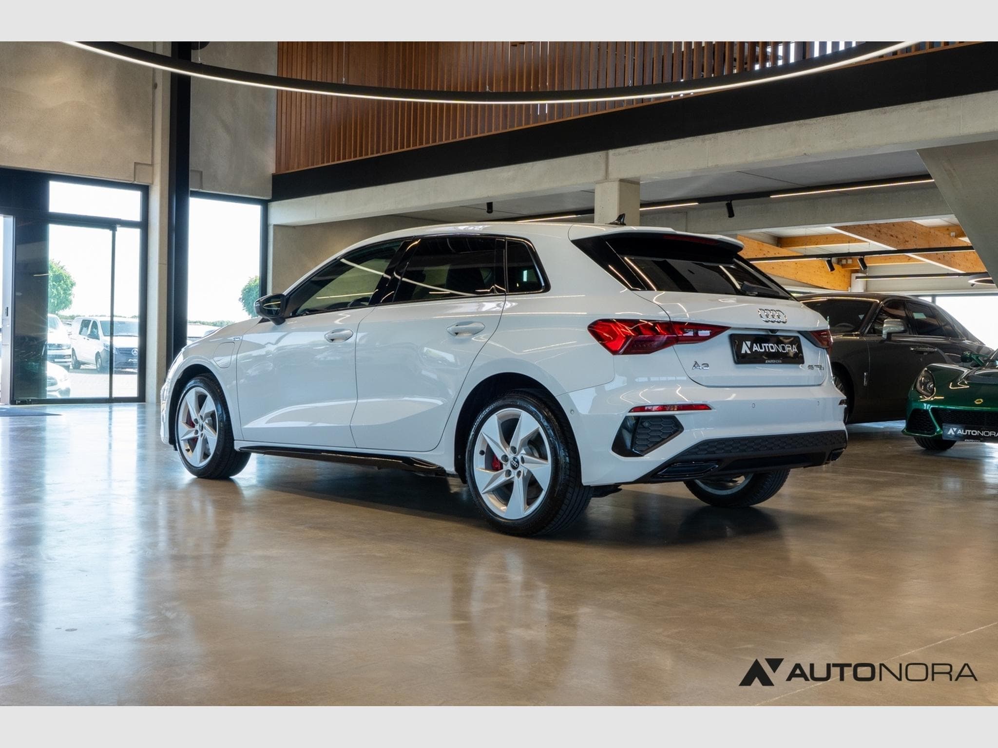 Audi A3 45 TFSIe Sportback S line (2023) - Photo 8