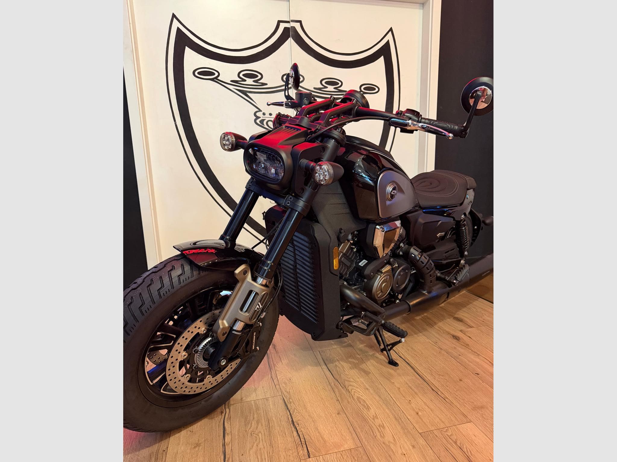 QJmotor SRV 600 V SRV 600 V4 (2026) - Foto 4