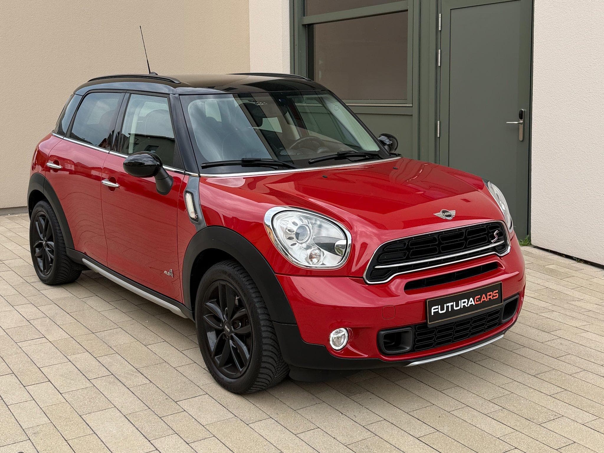Mini Countryman Cooper S ALL4 (2015) - Photo 1