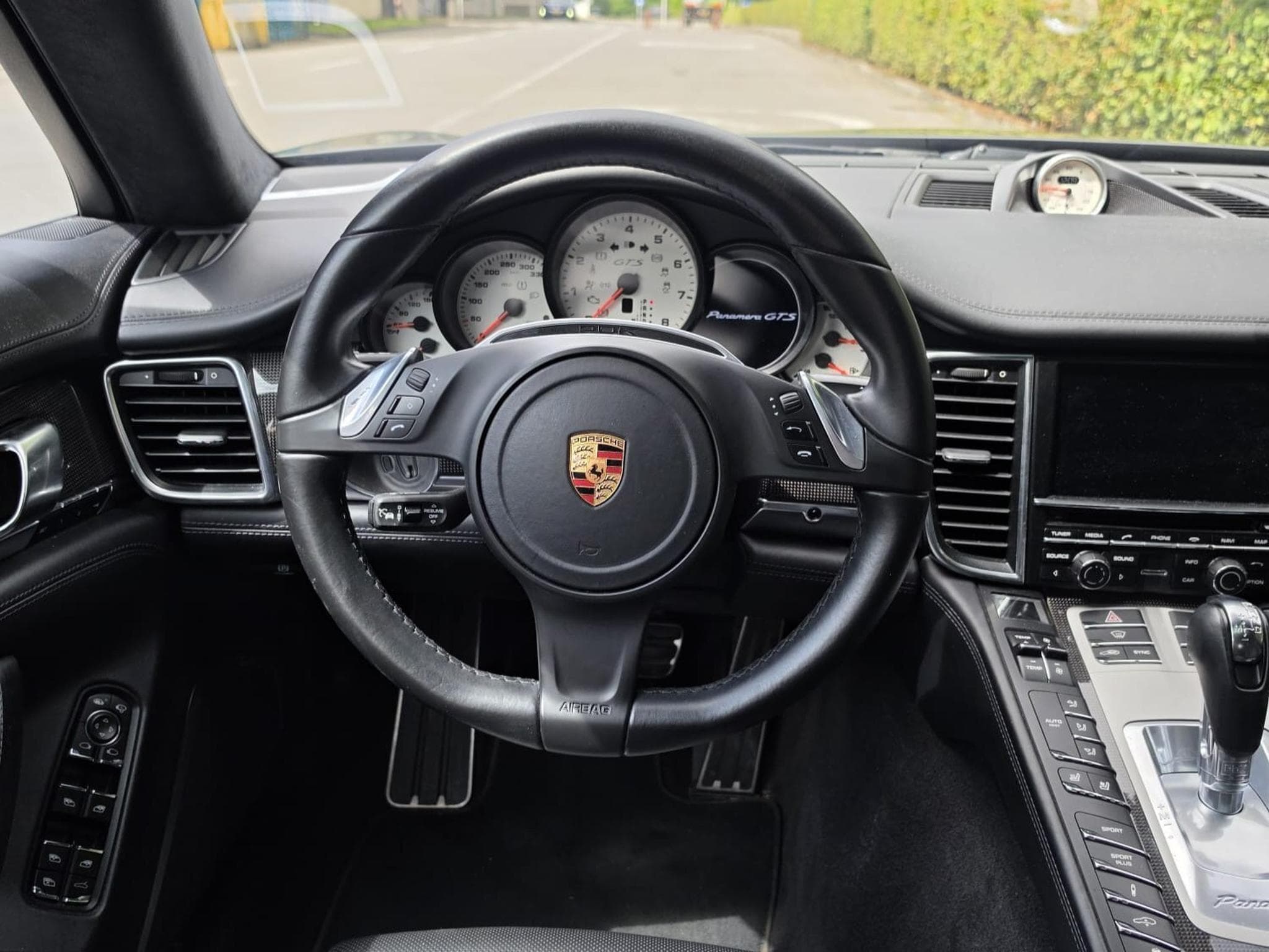 Porsche Panamera GTS (2016) - Foto 9
