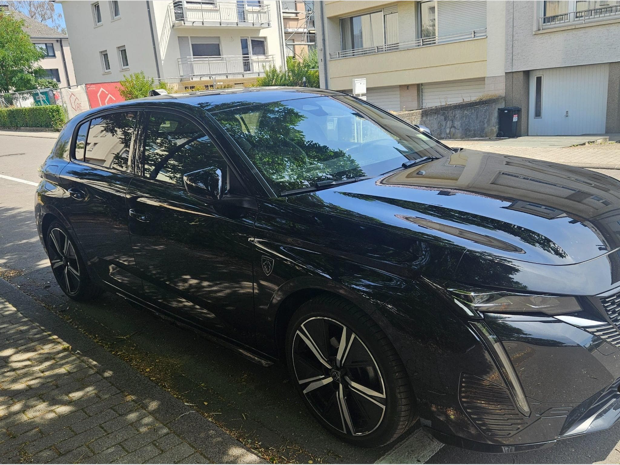 Peugeot 308 GT line (2023) - Photo 2