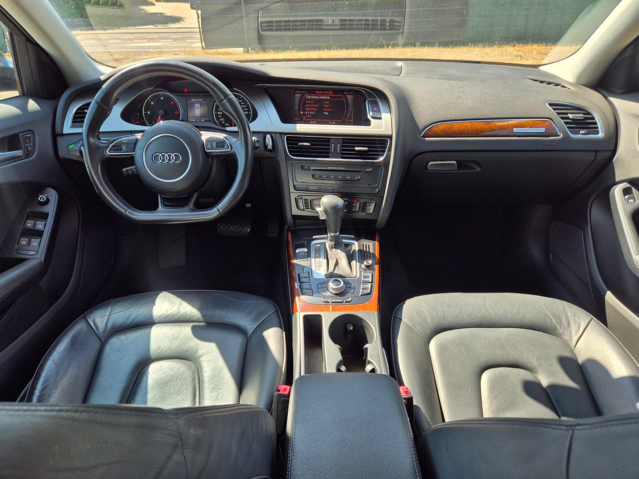 Audi A4 3.0 TDI 240 Quattro (2009) - Photo 3