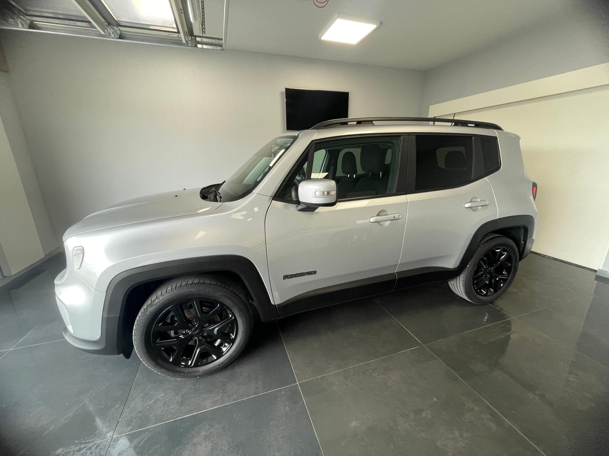 Jeep Renegade Black Star (2021) - Photo 2