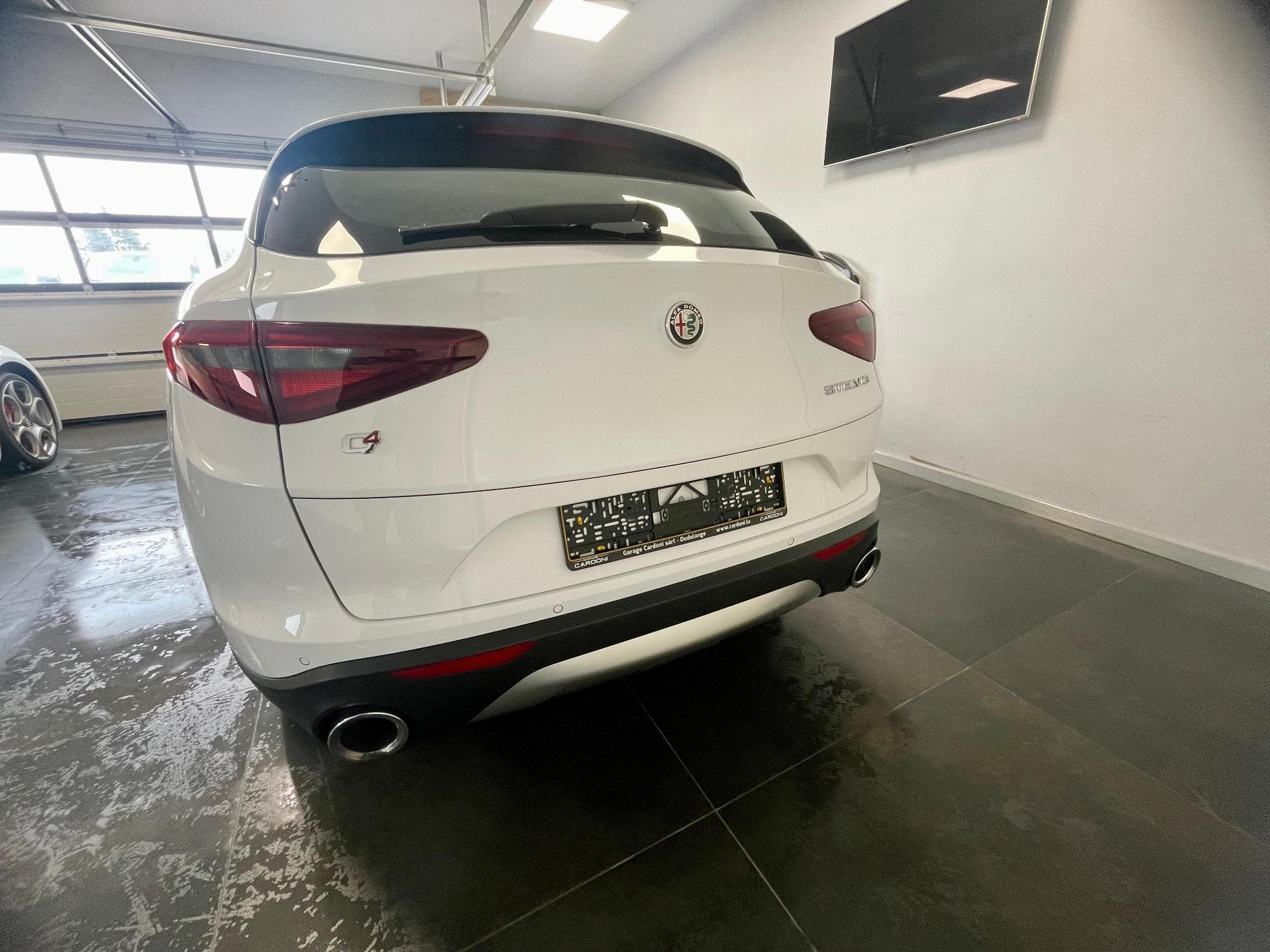 Alfa-Romeo Stelvio Super 2.0 Q4 (2018) - Photo 5