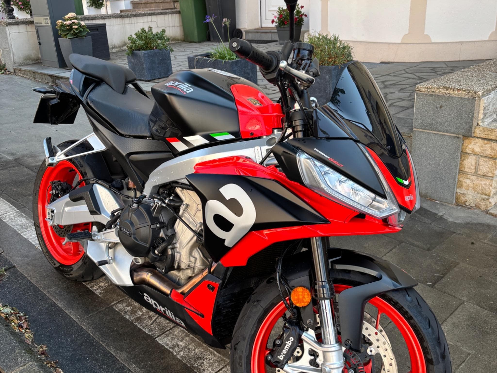 Aprilia Tuono 660 (2022) - Foto 2