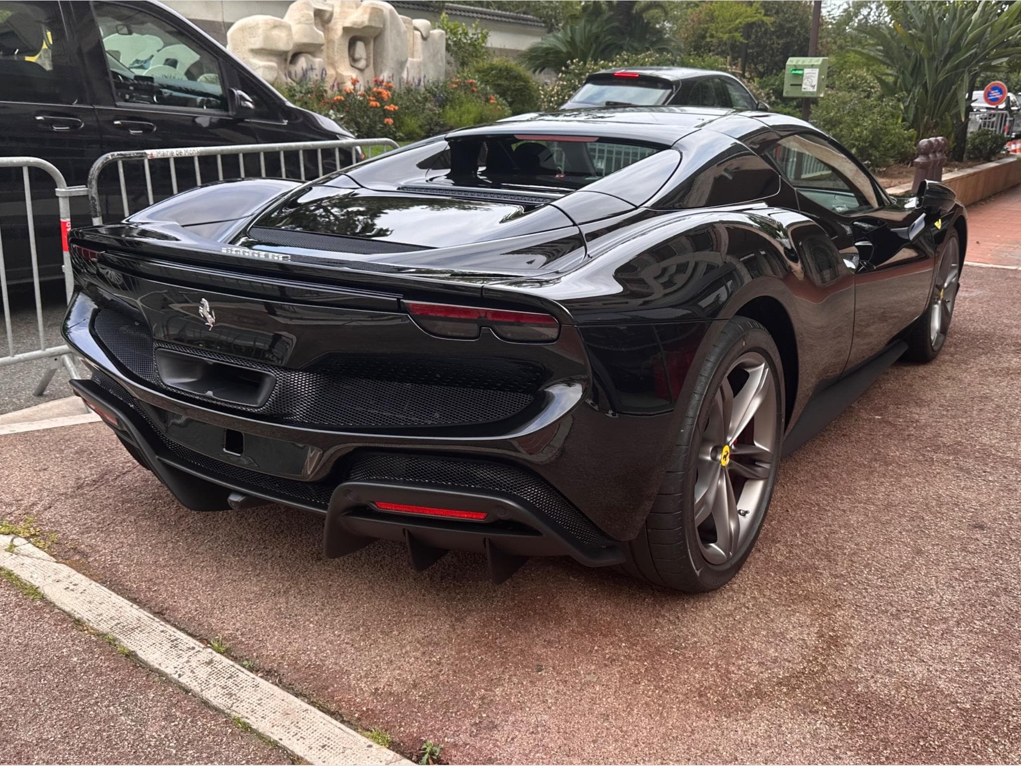 Ferrari 296 GTS (2025) - Foto 4
