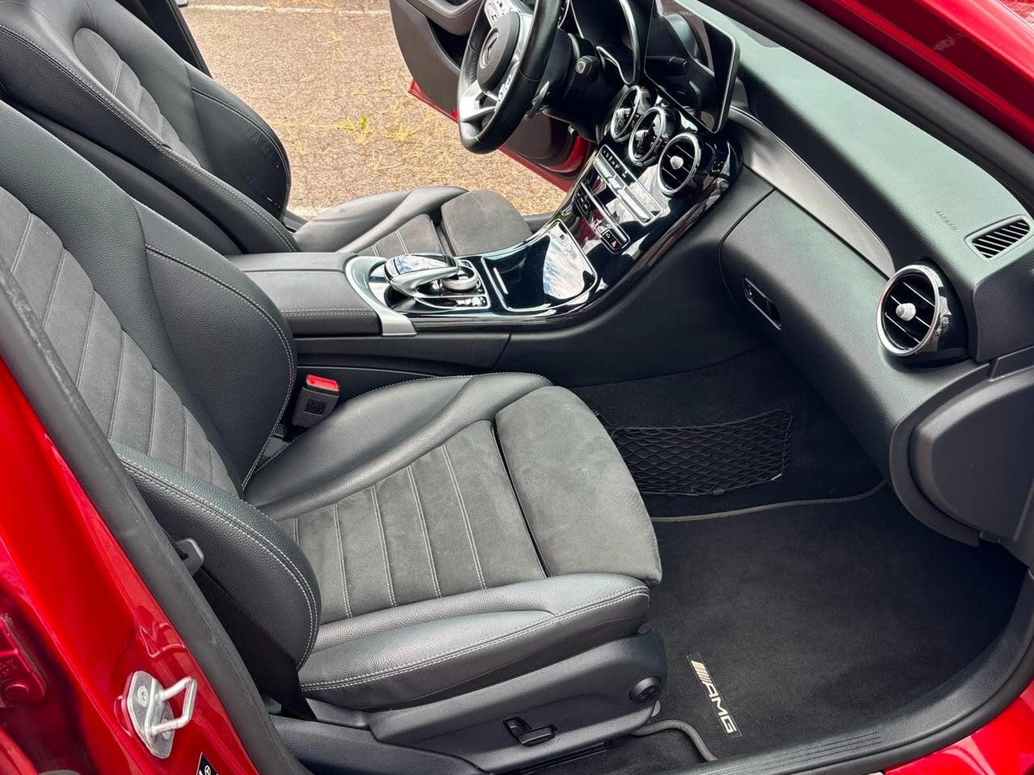 Mercedes C 200 EQ (2019) - Photo 6