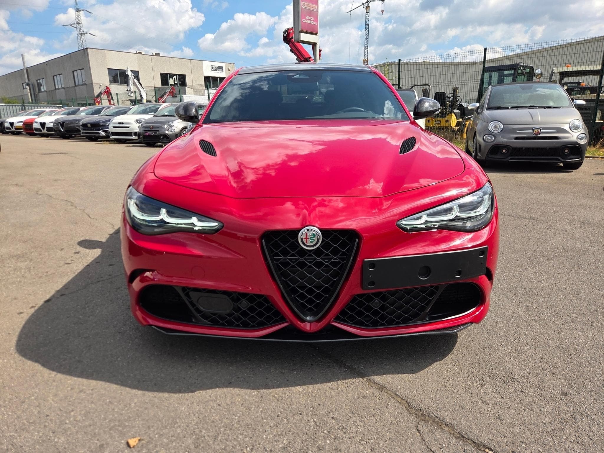 Alfa-Romeo Giulia QUADRIFOGLIO 2.9 V6 BI-TURBO 520 AT8 (2024) - Photo 2
