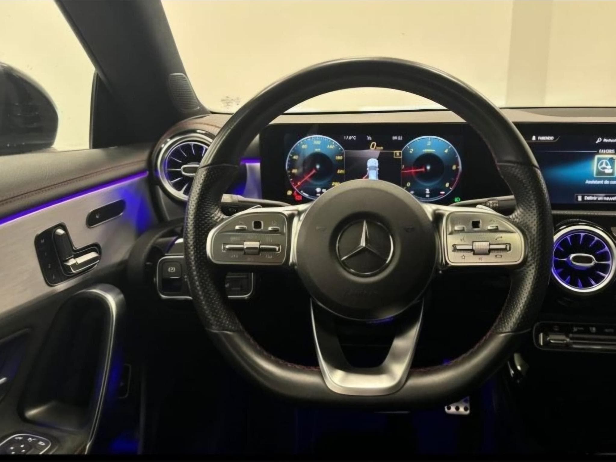 Mercedes CLA 200 AMG line (2021) - Photo 2